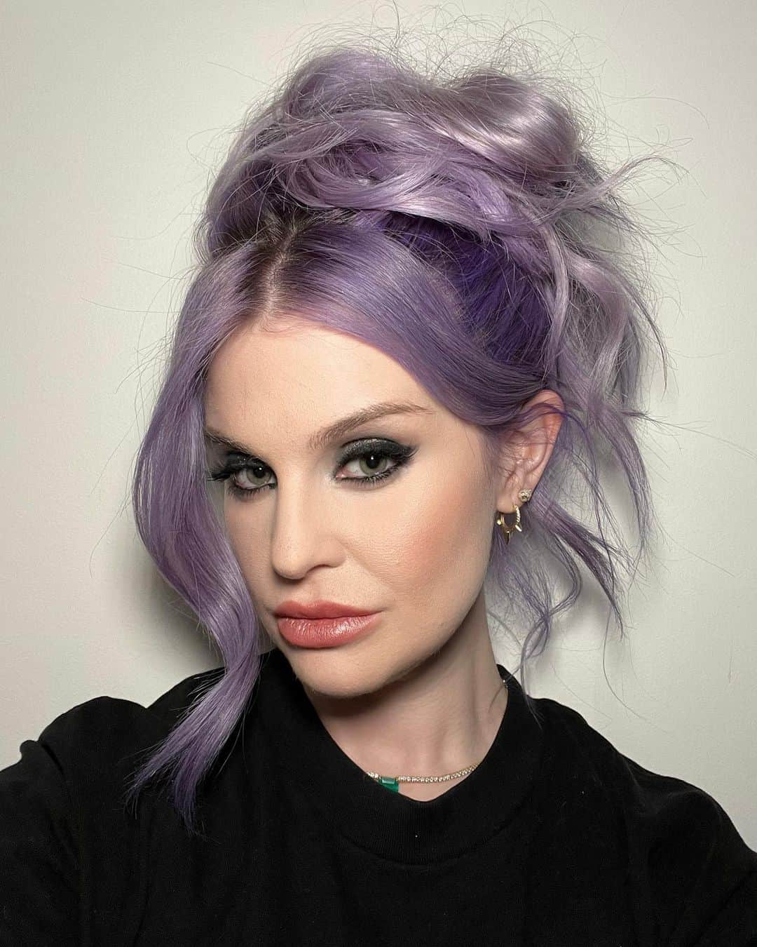 ケリー・オズボーンさんのインスタグラム写真 - (ケリー・オズボーンInstagram)「#PhotoDump 💜」3月21日 1時58分 - kellyosbourne