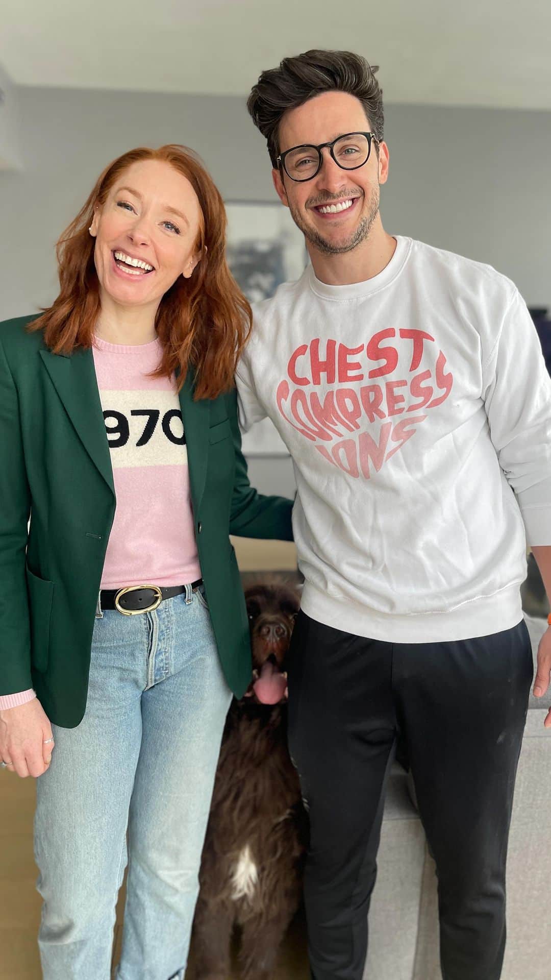 ドクター・マイクのインスタグラム：「How do you feel about dating apps? @thecheckuppodcast」