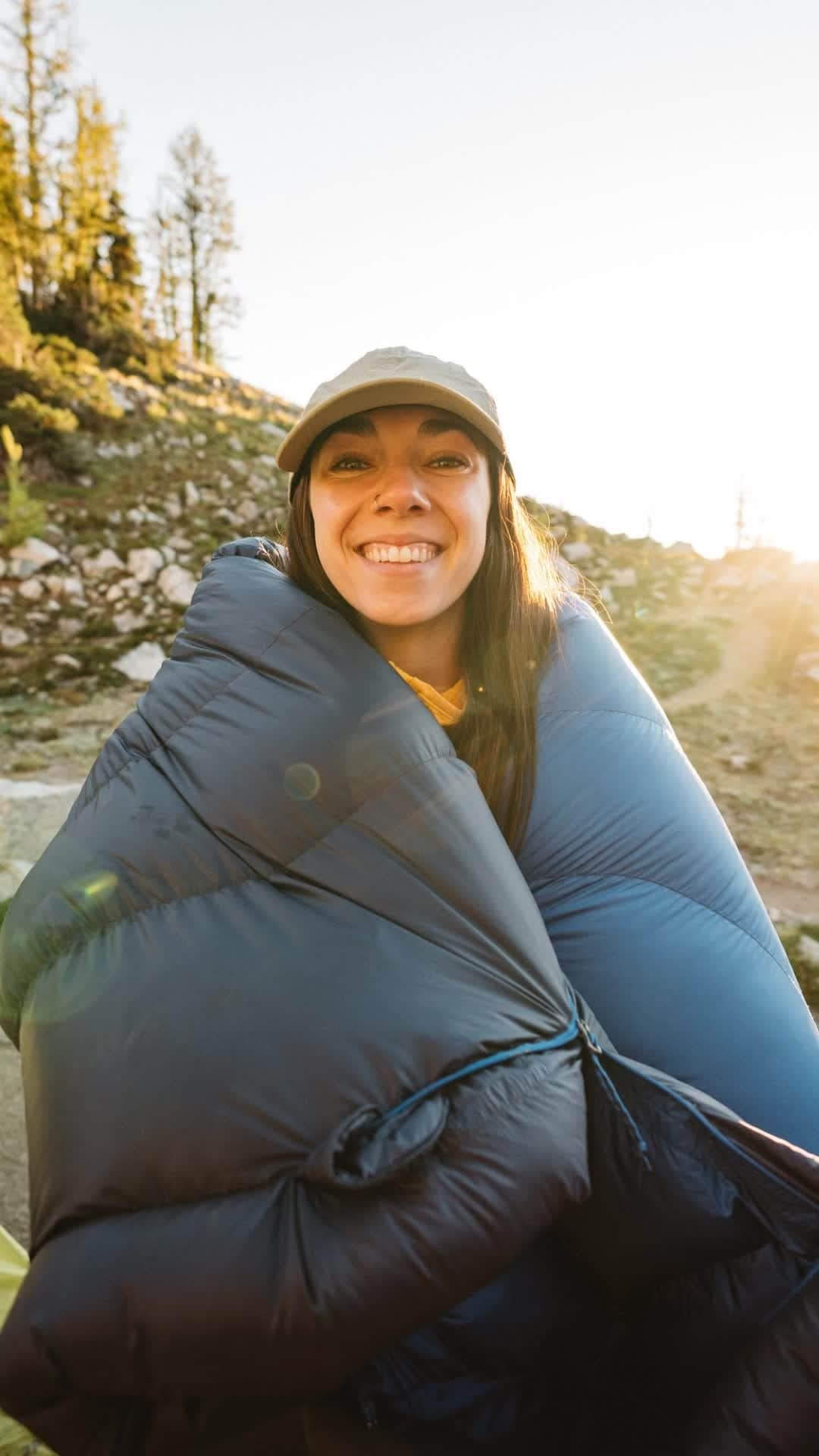 のインスタグラム：「That feeling when you're setting up camp. ⛺  Photos: @bentommat  #Marmot」