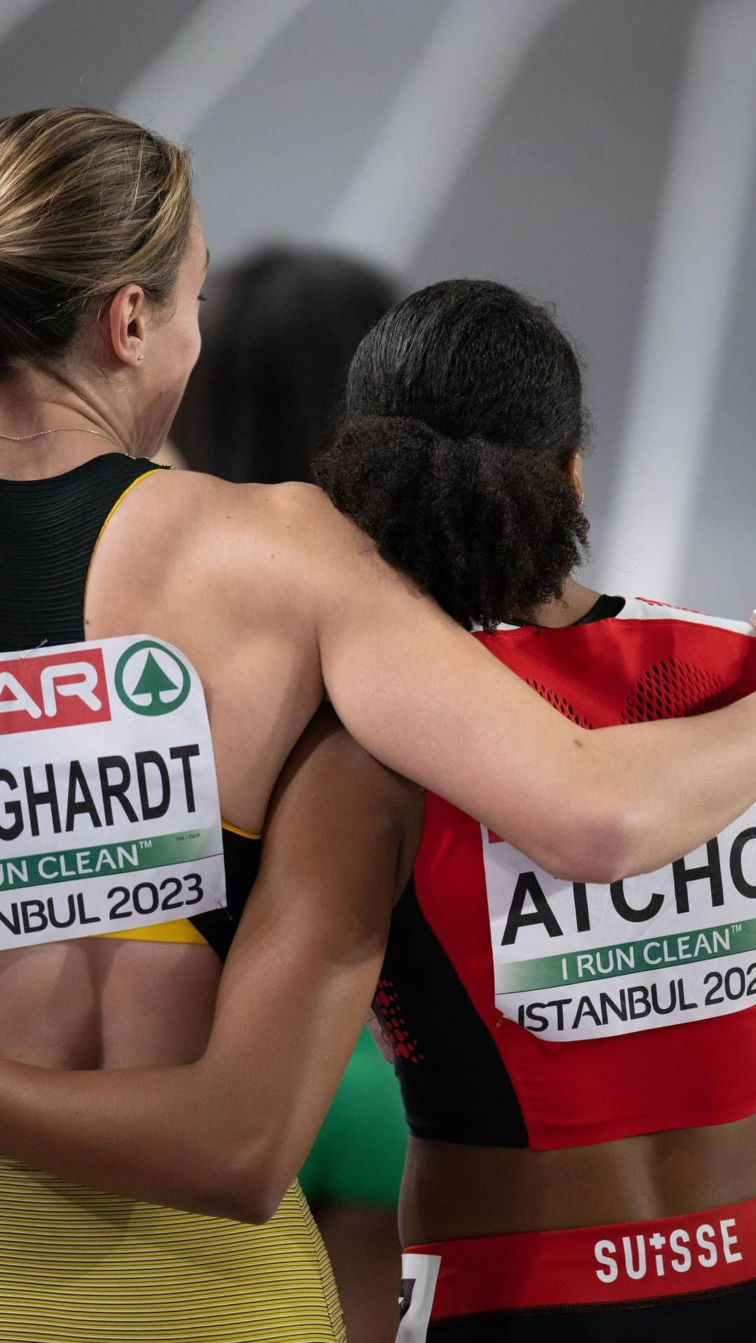 サラ・アチョのインスタグラム：「VLOG #3 - It was an honor being back in the National kit @euroindoor2023 🥰🇨🇭  #vlog #dailylife #champ #champion #race #racing #trackandfieldforever #trackandfield」