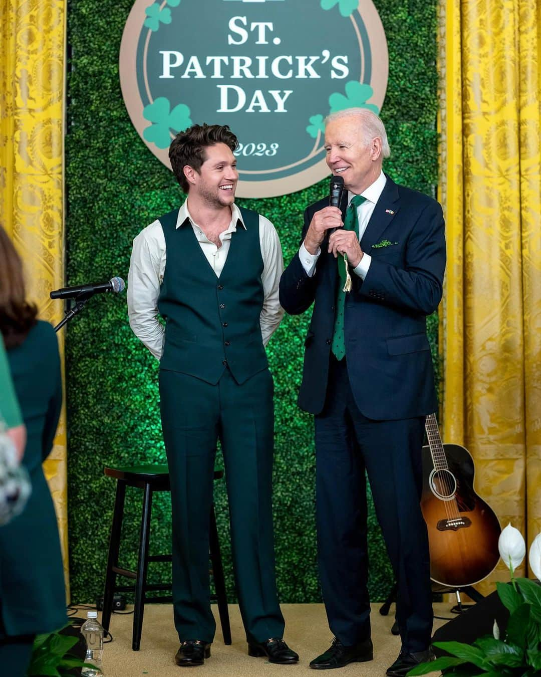 ナイル・ホーランのインスタグラム：「I had the absolute honour of being invited to represent my country at the White House for St. Patrick’s Day this past week . It was one of the most special days of my life . Thank you President Biden and Vice President Harris for having me as part of the celebrations. To be able to say “I performed at the White House“ is something I’ll hold dear forever.」