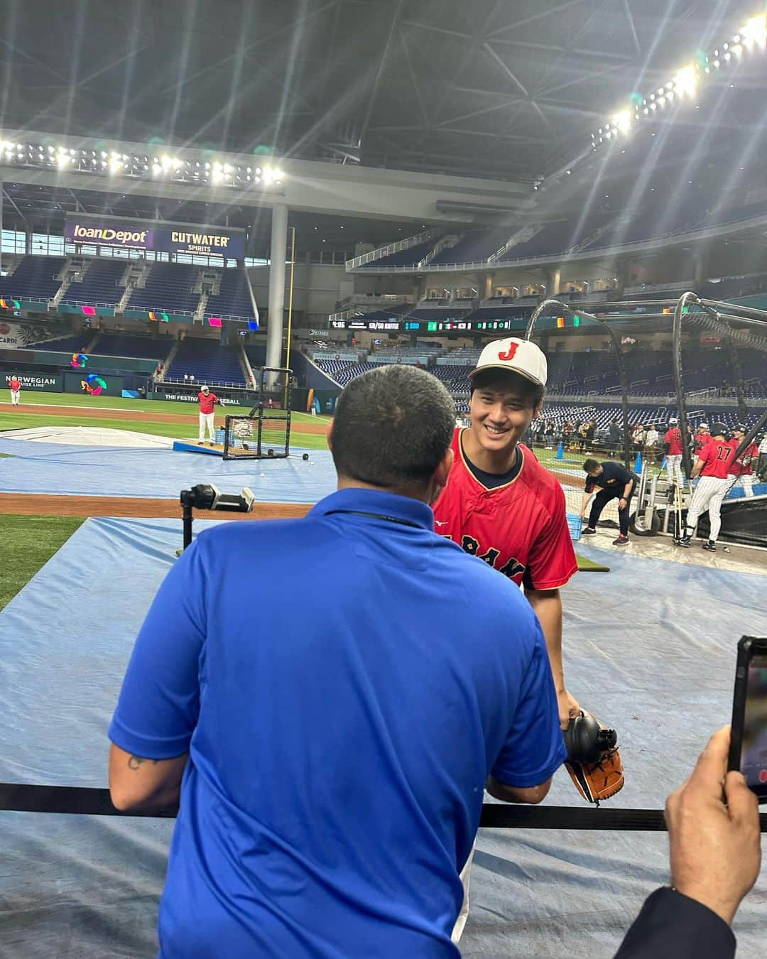 レネ・リベラさんのインスタグラム写真 - (レネ・リベラInstagram)「He is class act since the 1st day he got to the US. 1st year in the US I was blessed to be his catcher next to Maldonado! Is #Sho-Time🔥🔥」3月21日 5時30分 - renerivera44