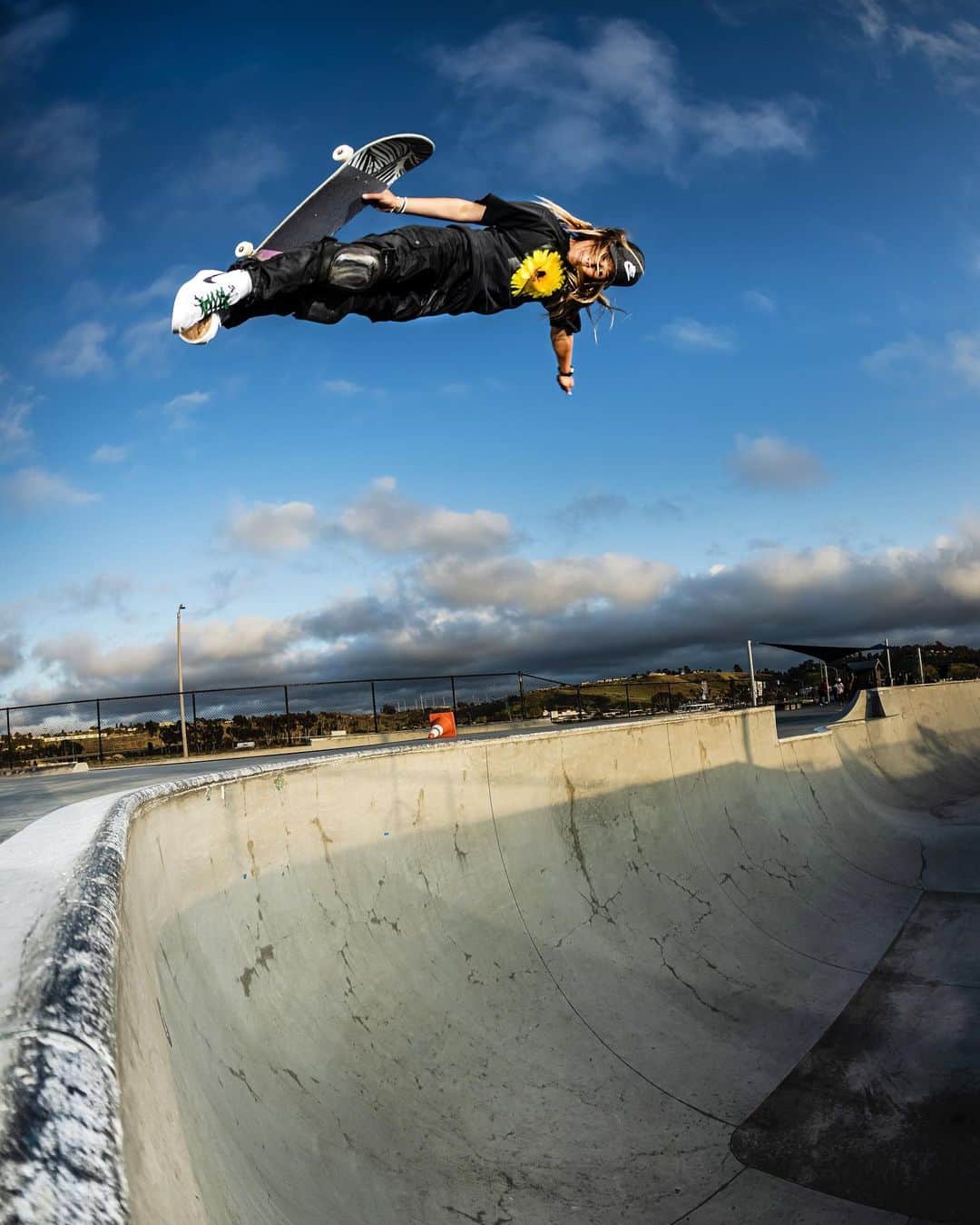 スカイ・ブラウンのインスタグラム：「@skybrown is down for Bones Swiss Bearings. Christ Air at Prince 📍  📸 @daveswift01」