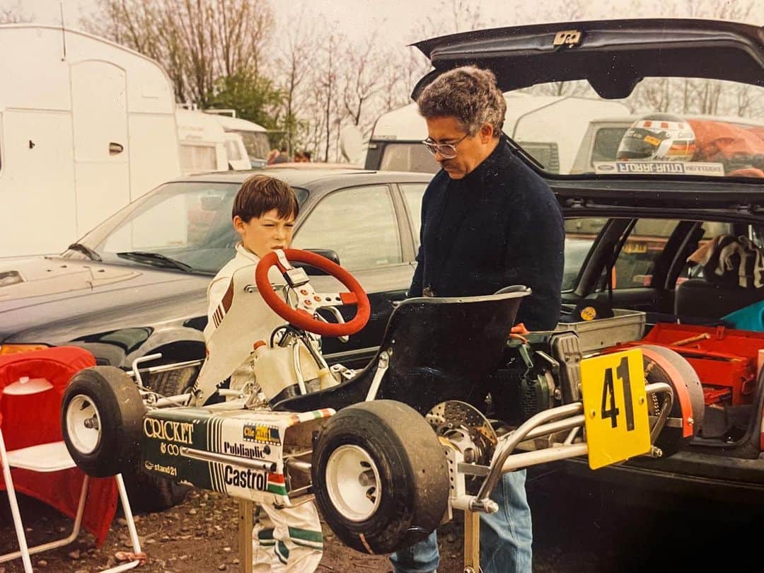 アンドレ・ロッテラーのインスタグラム：「Early karting days! Must have been in Holland by the amount of caravans :-) 1991 #karting」