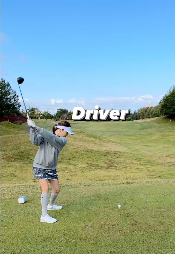 中山綾香のインスタグラム：「Smooth Driver Shot🌿 . 👗: @jackbunny_official   👠: @newbalancegolf_japan   ✋: @kascogolf   👜: @resurrection_tokyo   .  【ウェアロゴスポンサー様】  💎Ichihara Crane Service 様 💎System Kogaku 様 💎A・Y Project 様 💎Mitsumori Industry 様 .  #ゴルフスイング #jackbunny #ゴルフ女子 #no1grip #nowon #ayproject ##newbalance #ゴルフ #ゴルフ女子 #ゴルフスイング #ゴルフウェア #ゴルフウェア #ゴルフコーデ #ゴルフスイング動画 #ゴルフ好き #ジャックバニー #ニューバランス」