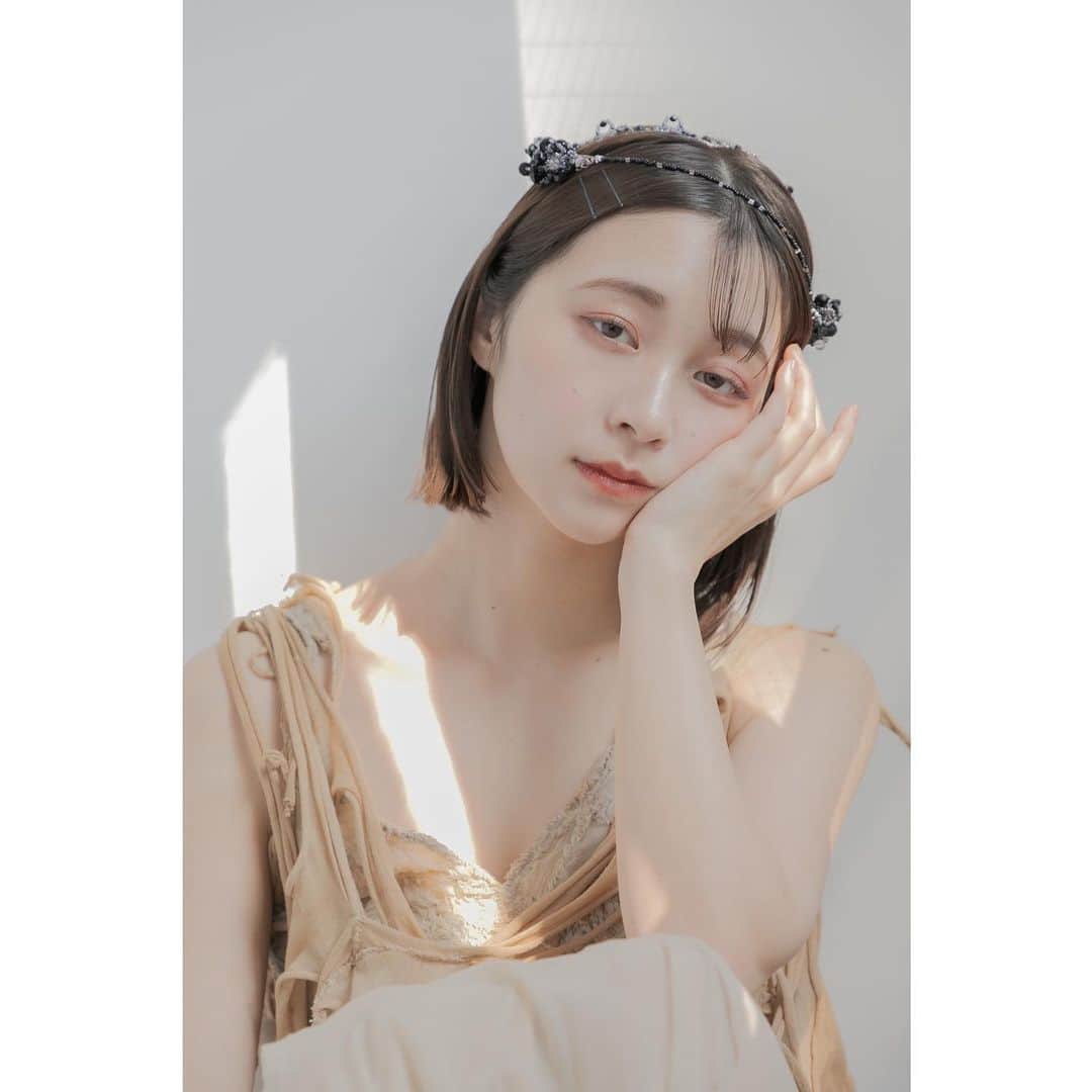 ARAKI SHIROのインスタグラム：「peaceful moment vol.1🌸🌸🌸 starring @nozomihanayagi_  pho @manami.ph  st @hizuki__am2.00  h&m @hairmake_wako  costume by me . . . #costumedesigner #ARAKISHIRO #衣装  #コスチューム  #アラキシロウ」