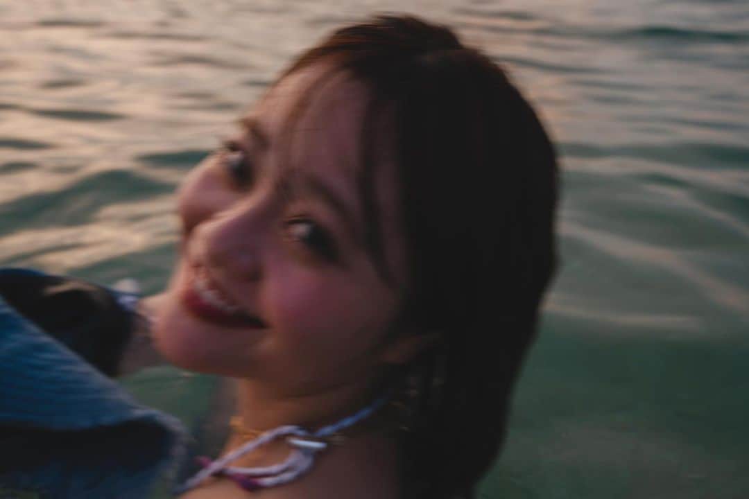 沢田野乃華のインスタグラム：「new♡LINEのトプ画🎀　海行きたい〜〜そろそろ沖縄は夏だ🌺」
