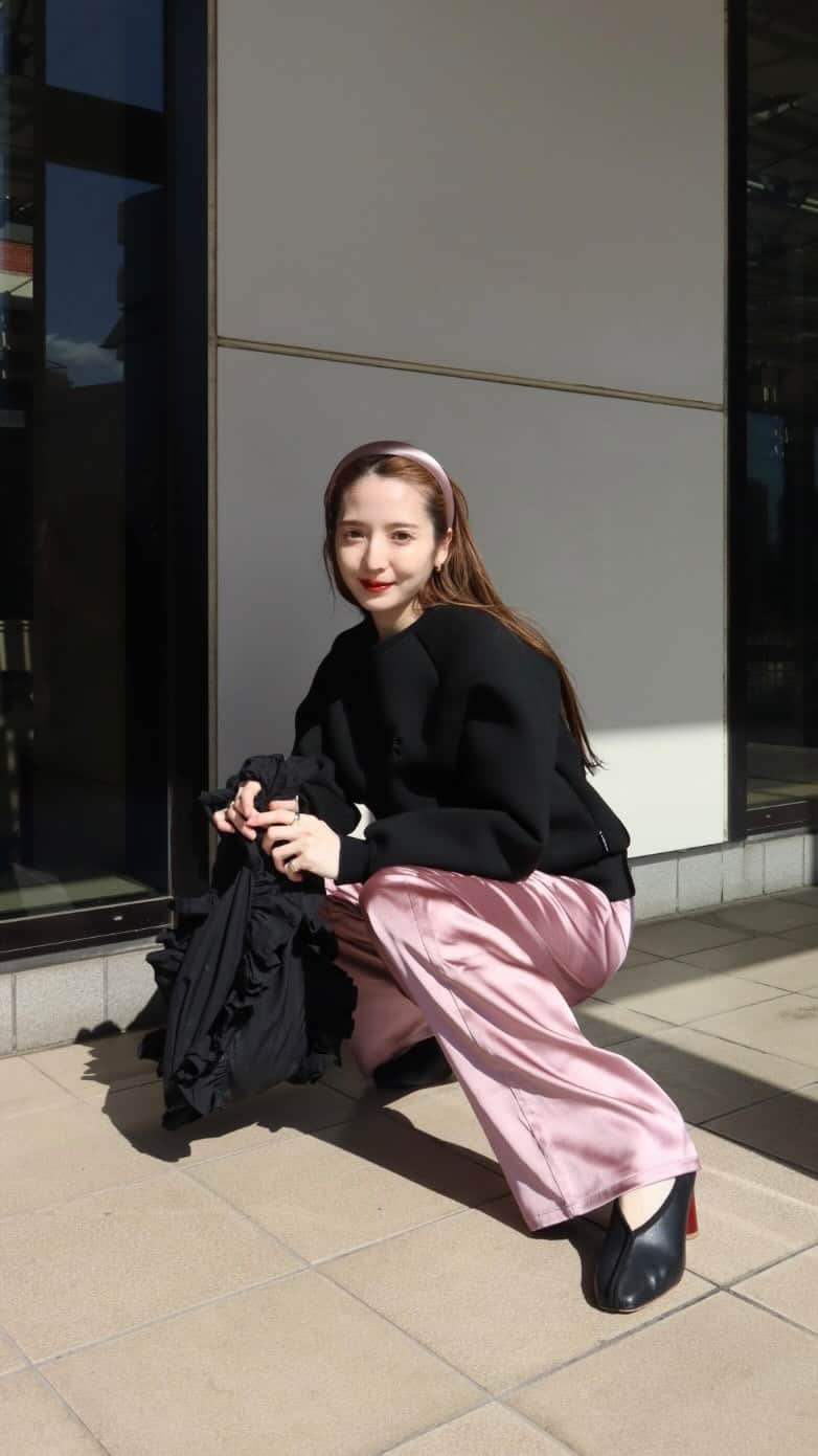 平木愛美のインスタグラム：「good morning.  運気が良い日みたいだねえ！ 皆さまハッピー溢れる日になりますように🪐🪞✨」