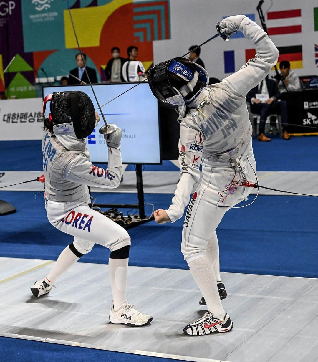 宮脇花綸のインスタグラム：「. 【試合結果】 '22-'23第５戦　韓国グランプリ🇰🇷 個人25位  再逆転負けという悔しい結果🥲 2ヶ月前から取り組んできたことがまとまり、悪い瞬間は減ってきました！ 次からは良い瞬間を増やし、順位にこだわっていきたい。  Ⓒ日本フェンシング協会/Augusto Bizzi/FIE  #SEIKO #JAL #NISSAN #SLcreations #キンライサー #KOWA #やまや #長谷工グループ #トレンドマイクロ #三洋紙業  #デサント #GTEC #協和発酵バイオ  #プロパティーエージェント #共同カイテック #うなぎ四代目菊川 #ベネミール」