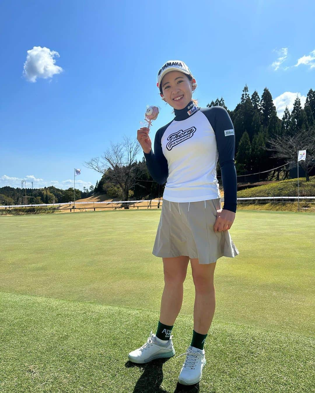 永井花奈さんのインスタグラム写真 - (永井花奈Instagram)「開幕上手くスタート出きなかったから猛スピードで調整中🥸 だけど焦らず丁寧に。 1枚目 @horn_garment  3枚目 @markandlona #YAMAHA #NUSKIN #ミサワホーム #mikuni #yell #markandrona #titleist #ecco」3月21日 10時20分 - kana._.0616