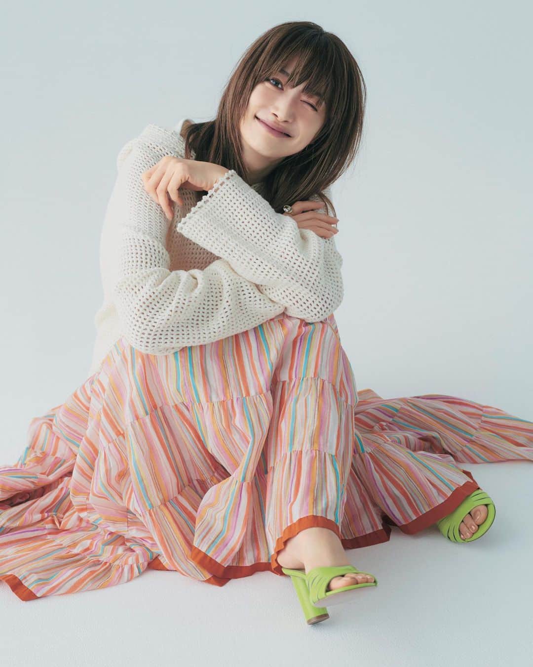 朝倉 豊のインスタグラム：「【「大人の春の流行りモノ」これだけは！】 @story_love40 4月号 photo: @sampeism  model: @youn1029  hairmake: @mikako888  composition: @luvya_la90210 @yukosugi7  edit: @dateatsu   #mywork  #ヨンア さん初登場」