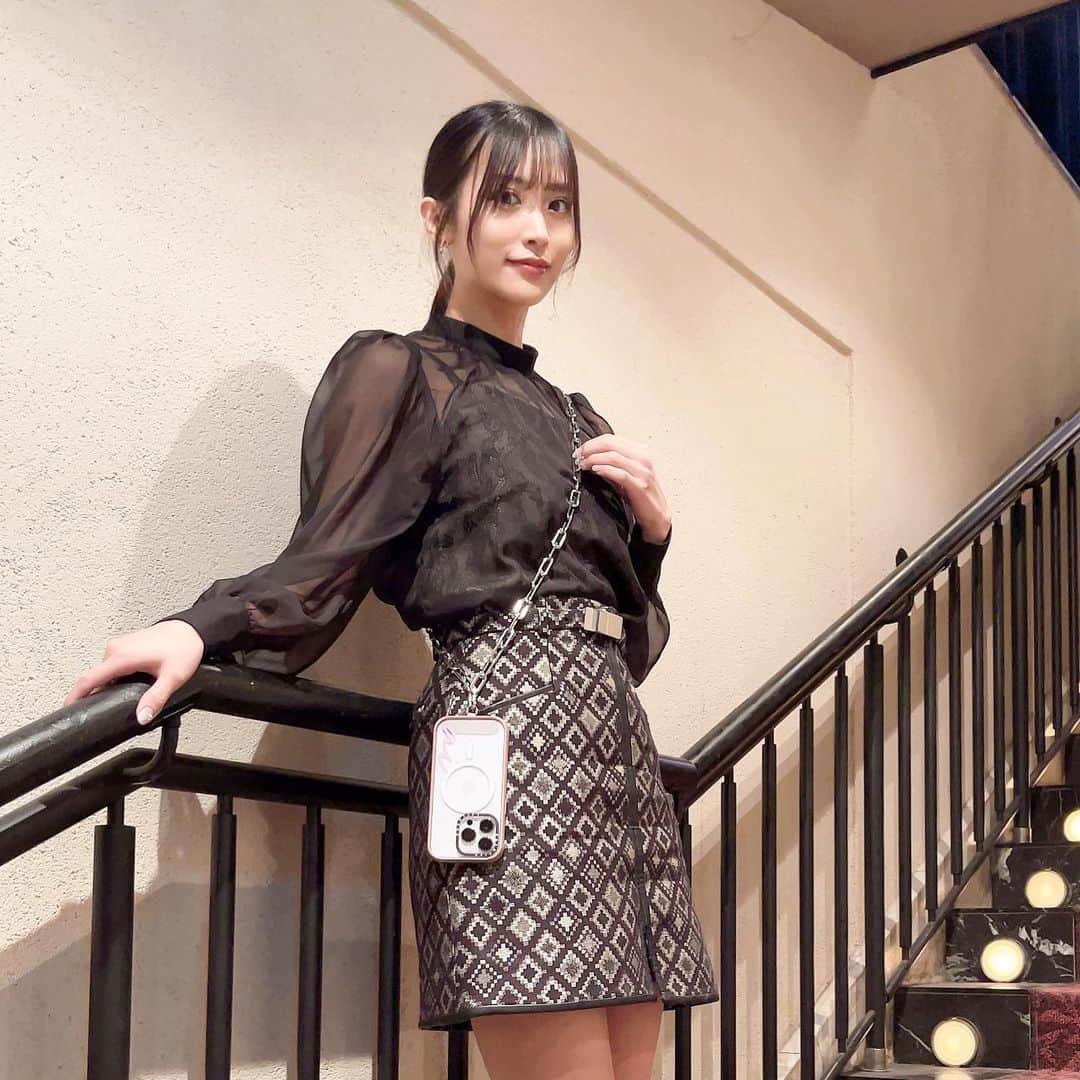 根岸愛のインスタグラム：「📱✨📱 . そいえばスマホケース 新しくなりました🥰 ピンクの枠にパープルでaiって いれてもらいました💜 中にステッカー挟もう🤔🫶 @CASETiFY @CASETiFY_jp #CASETiFY #ShowYourColors #スマホショルダー #スマホ」