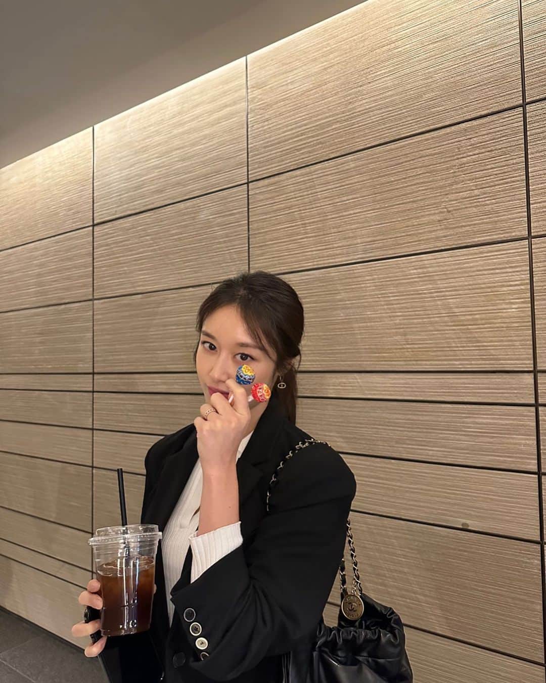 ジヨン のインスタグラム：「🍭」