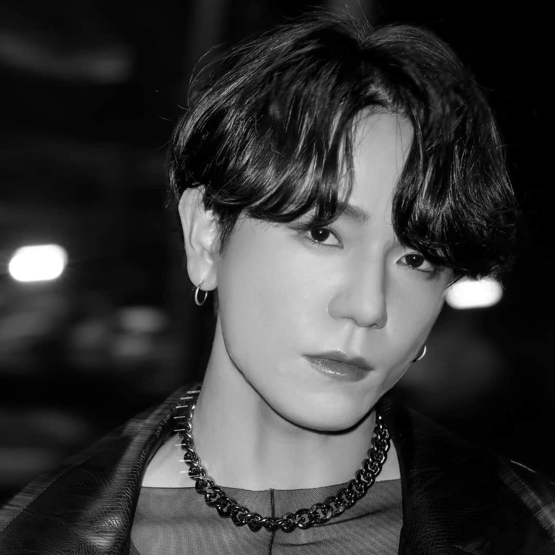 のインスタグラム：「BUGVEL4th SINGLE「reason」 2023.03.21 Release  <track list> 01. reason 02. life 03. Flower wind  https://ssm.lnk.to/reason_  #BUGVEL #REBRA #reason」