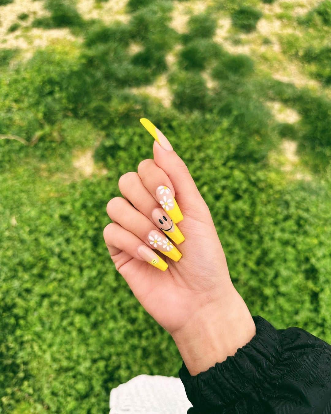 Minamiさんのインスタグラム写真 - (MinamiInstagram)「🌼🙂　#minaminails」3月21日 16時36分 - minami_cream