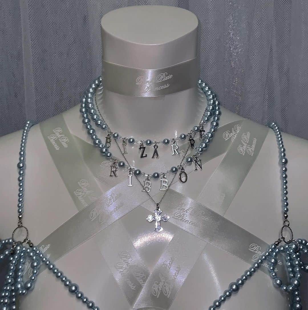PPP（pink pixie princess）のインスタグラム：「♡ppp BIZARRE RIBBON Pearl choker necklace♡ baby blue」