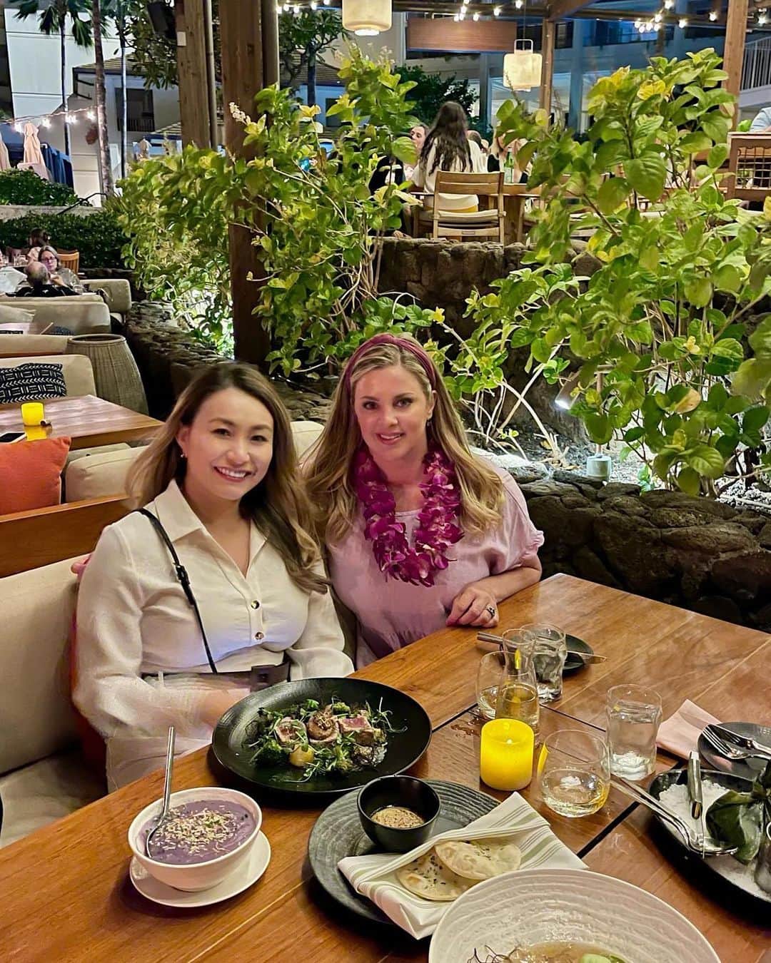 小池絵未のインスタグラム：「Always love spending a quality time with my NFL cheer sisters 😘🌺😊  Thank you @jphure & @kitkatkittykat5 !!  #dream #happiness #friendship #driven #lifeisgood #jets #raiders #innerstrength」