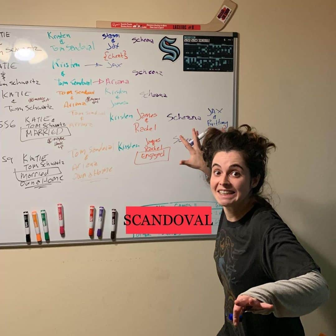 ヴァネッサ・マラーノさんのインスタグラム写真 - (ヴァネッサ・マラーノInstagram)「Explaining #scandoval to @katieleclerc until about midnight last night」3月22日 3時23分 - vanessamarano