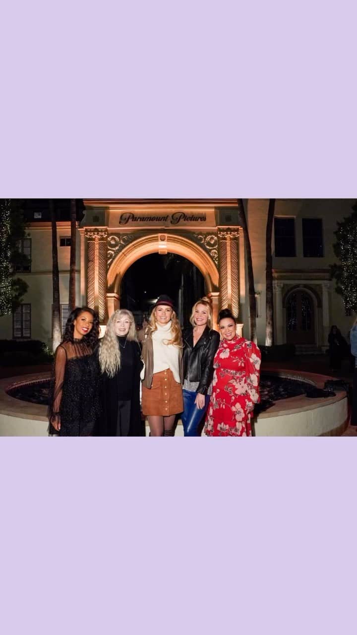 ブリアンナ・ブラウンのインスタグラム：「#DYK Did you know that women only make up a small percentage of figures in US history textbooks? That’s why I’m proud to be an Ambassador for the National Women’s History Museum.  The women I’m most inspired by right now are @oprah, @mariannewilliamson & @brenebrown because of their authenticity, vulnerability & feminine badassery! Let’s lift up and celebrate women who have made a profound change in your life during women’s history month and always! 👭  Fun Fact: took this in my trailer during my lunch break for the film Tim & Millie 🎥   @womenshistory  Check them out at womenshistory.org (http://womenshistory.org/) and follow them on social: @womenshistory & donate here: https://www.womenshistory.org/donate  Sign-up for their newsletter here:  https://bit.ly/womenshistorynews」