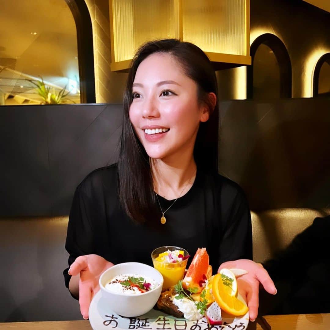 水沢エレナのインスタグラム：「本日、3月21日で31歳になりました🌷  いつも応援してくださる皆さま、ありがとうございます😌  31歳の水沢エレナも、どうぞ宜しくお願い致します🤲🌿✨」
