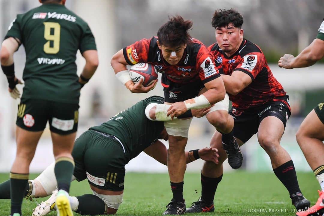 徳永祥尭のインスタグラム：「vs TOYOTA タフなゲームやった  ⚠︎鼻のテーピングが練習で頭が当たって切れてただけなので大丈夫です」