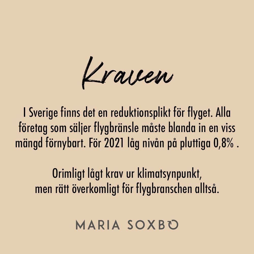 Maria Soxboさんのインスタグラム写真 - (Maria SoxboInstagram)「Snart är elflyget här, och tills dess flyger vi på biobränsle? Nix.  Tack vare Energimyndigheten (och @klimatgranskaren som sammanställt 👊🏻) så VET vi att flyget inte är hållbart idag. Det når inte ens de MINIMALA krav som ställs på inblandning av förnybart bränsle – 3 av 5 bränslebolag misslyckas med det och får böter. Flyget är 99,4% fossilt.   Flyget må stå för bara några få procent av de globala utsläppen, men för individen är det nästan alltid den största utsläppsboven. Igår släpptes en brutalt viktig IPCC-rapport, och budskapet är (återigen) glasklart. Vi måste öka takten. Vi måste göra allt vi kan. Vi kan inte leta bortförklaringar eller ursäkter.  Det stora ansvaret ligger absolut på politiker och företag. Och just nu gör de allra flesta INTE sitt jobb, eftersom de globala utsläppen fortfarande ökar. Det är frustrerande, minst sagt. Och läskigt.  Men just därför måste vi alla göra precis allt vi kan för att bidra till utsläppsminskningarna, omställningen och opinionen. En sån grej som att vägra sätta sig på ett flygplan om det inte är absolut nödvändigt slår alla flugor i en smäll.  1) Utsläppen minskar.  2) Flygbranschen får eld i baken att ställa om.  3) Vi förskjuter de ohållbara normer som får andra individer att flyga eftersom ”alla andra gör det”.  Och 4) politiker som idag kramar flyget får anledning att tänka om.  Just nu är vi många som börjat planera sommarsemestern. Jag har inte flugit på en sommarsemester sedan 2010 (och inte flugit alls sedan 2018), och tro mig – det kan skapas fantastiska sommarminnen ändå. Minnen som dessutom doftar och smakar gott, istället för att skava, ge en bitter eftersmak och skapa klimatångest.   Sverige är fantastiskt, Europa är fantastiskt och hemester är också fantastiskt! Det får vi inte glömma ett år som detta, när det kanske inte ens finns pengar att åka någonstans för. Att njuta av att få vara hemma utan måsten och tider att passa är en underskattad lyx! Eller vad säger ni?」3月21日 19時21分 - mariasoxbo.se