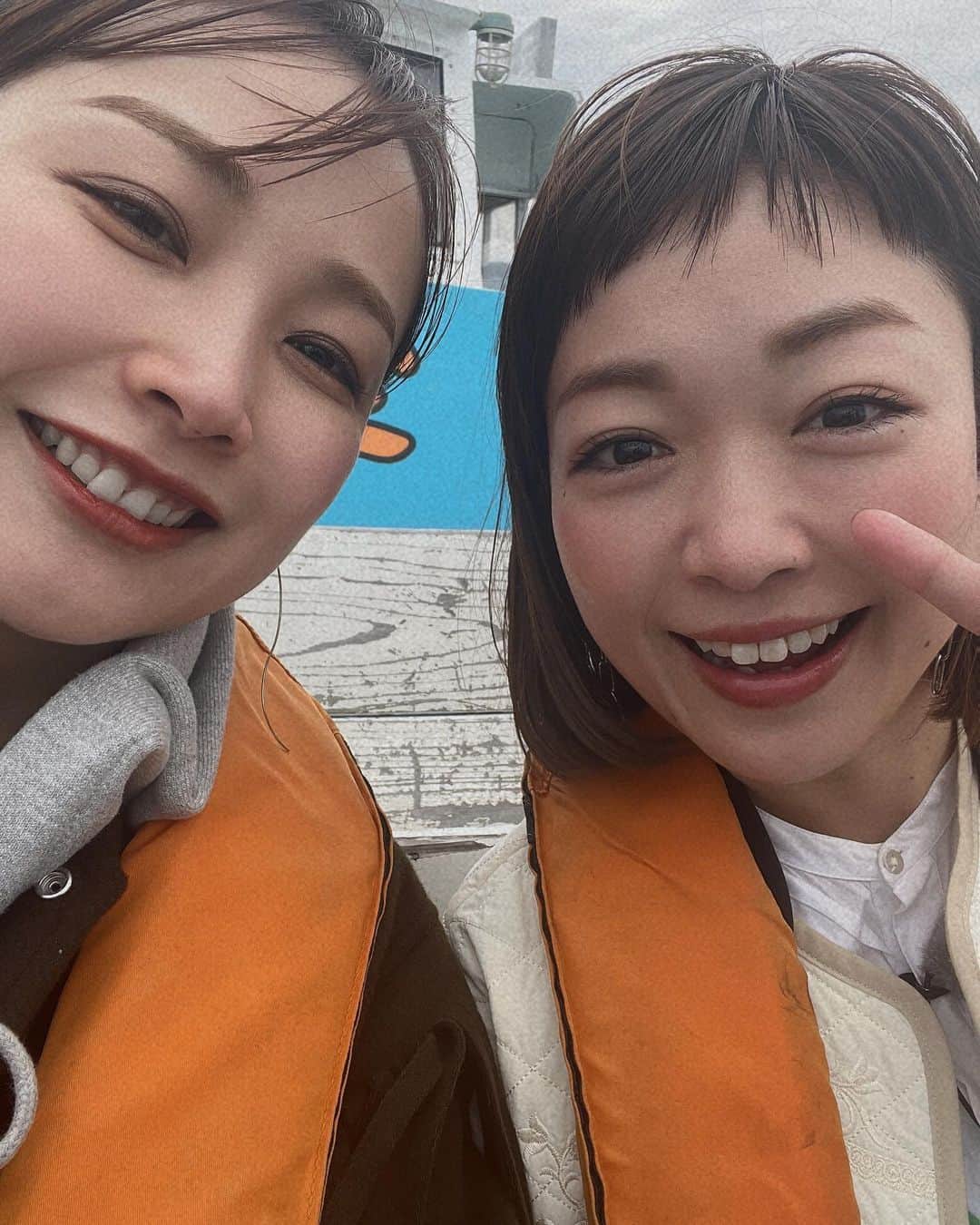中上真亜子さんのインスタグラム写真 - (中上真亜子Instagram)「🍺 明日の朝9:55からは小雪と2人の特番が放送されるよ🫶 うれしい☺️！ナレーションはハルさん🥃  TikTokで見つけた佐賀の宝当神社や 金の茶室でお抹茶も頂いたよ☕️(その前に港の食堂で1本しかなかったビールも頂いてるねえ  ここだけの話 裏が裏なもんで🤫⚾️ 野球に興味がない方がいらっしゃることを願ってますw😂🫶」3月21日 19時51分 - maako_nakagami