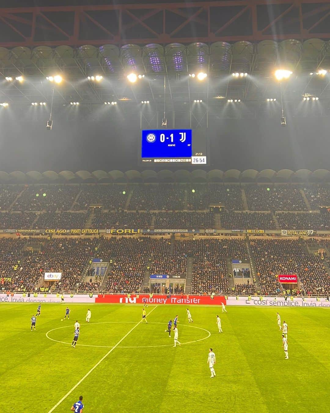 アレシア・パヴェーゼさんのインスタグラム写真 - (アレシア・パヴェーゼInstagram)「Weekend dumppppp 🏟️📸 #sansiro #milano #milan  #stadio #football #calcio #inter #juventus」3月21日 19時54分 - alessiapavese