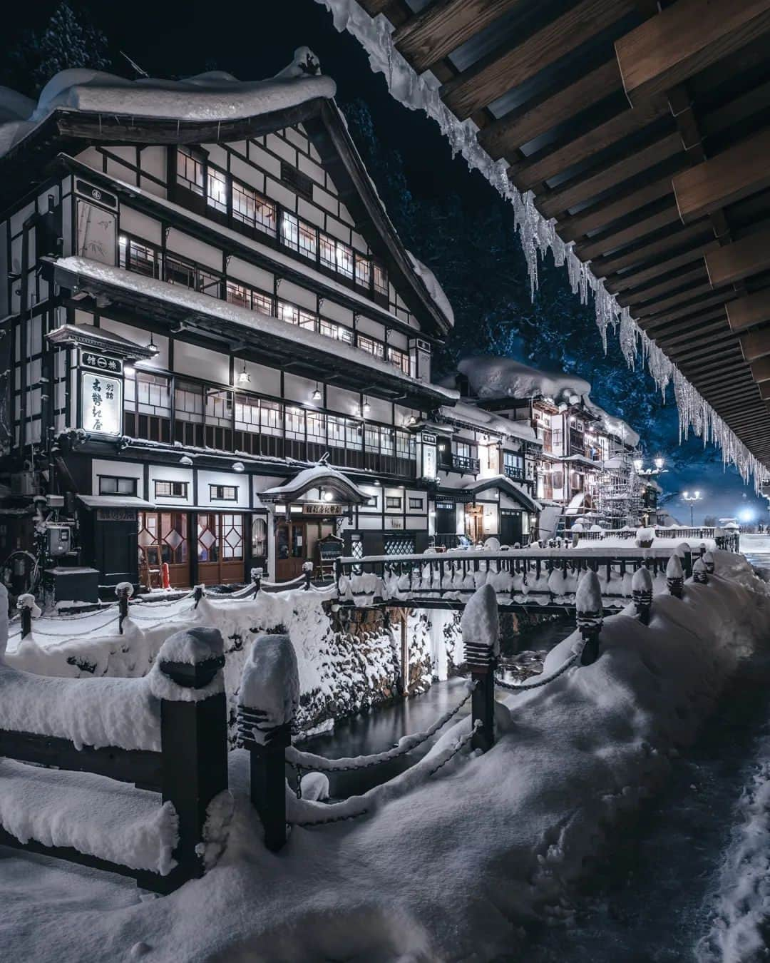 deepskyさんのインスタグラム写真 - (deepskyInstagram)「Team Japan 🇯🇵 . . Four seasons of Japan are quite beautiful. Sakura is blooming soon！Also, I'm really hoping the WBC finals is gonna be great game ！I'm japanese but I've lived in the states for a while. I go for both haha  . 日本の四季は素晴らしいです。桜も開花間近みたいですね！明日のWBCの決勝でも日本チームが花開くことを願っております。アメリカは自分も住んでましたので、いいゲームを望んでます！ . . #japan #travel #mtfuji #beautifuldestinations #Photography #日本 #四季 #富士山」3月21日 20時10分 - _deepsky