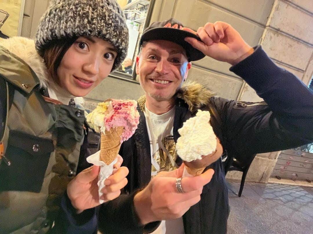 渡辺早織のインスタグラム：「マッテオ⭐️ そして一緒に旅をしてくれたのは、 この人、マッテオ。 日本という異国の地で生きるという 決して簡単ではないことを丁寧に、 しっかり自分に落とし込んで仕事をしている姿勢は まさにプロフェッショナル。  イタリアに来られて本当に嬉しかった😊  先生であり、同僚であり、最高の友達でいてくれて いつもありがとう！  Che professionalità! È un piacere lavorare con te. A volte con l'ingenuità di un bambino, a volte con la ponderatezza di un adulto. Sei una persona straordinaria! Grazie grazie grazie.」