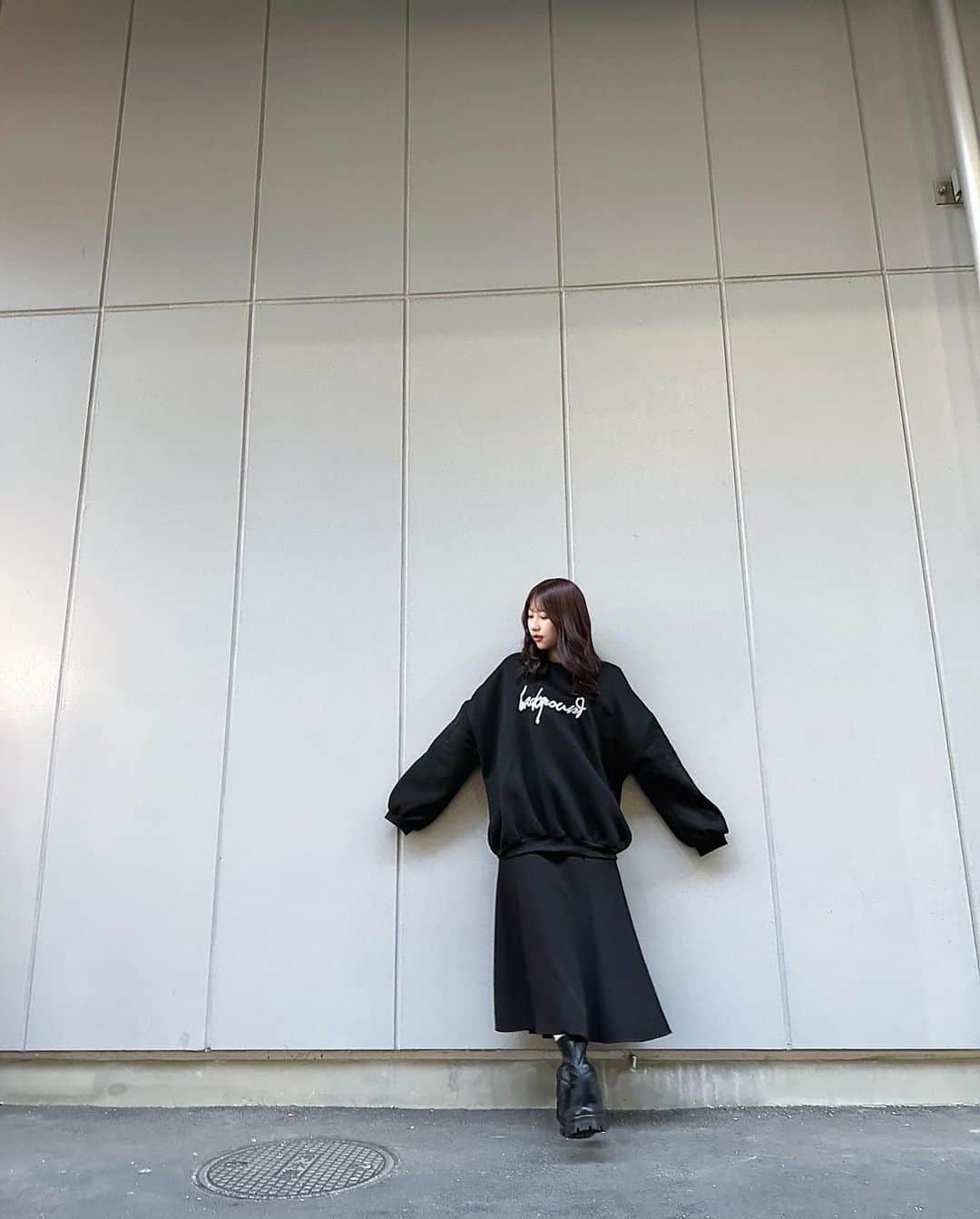 伊藤優絵瑠のインスタグラム：「楽な服ばっか着ちゃう   #トレーナーコーデ  #私服」