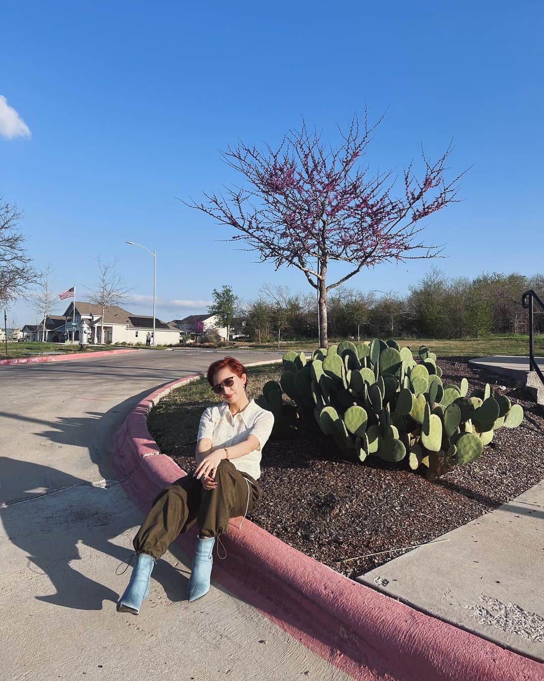 Julia Castroさんのインスタグラム写真 - (Julia CastroInstagram)「Julifashion in Texas🌵 テキサスでのコーデをまとめてみました🫶🏻 . #texas #austin  #corpuschristi  #julifashion」3月21日 21時21分 - julia.c.0209