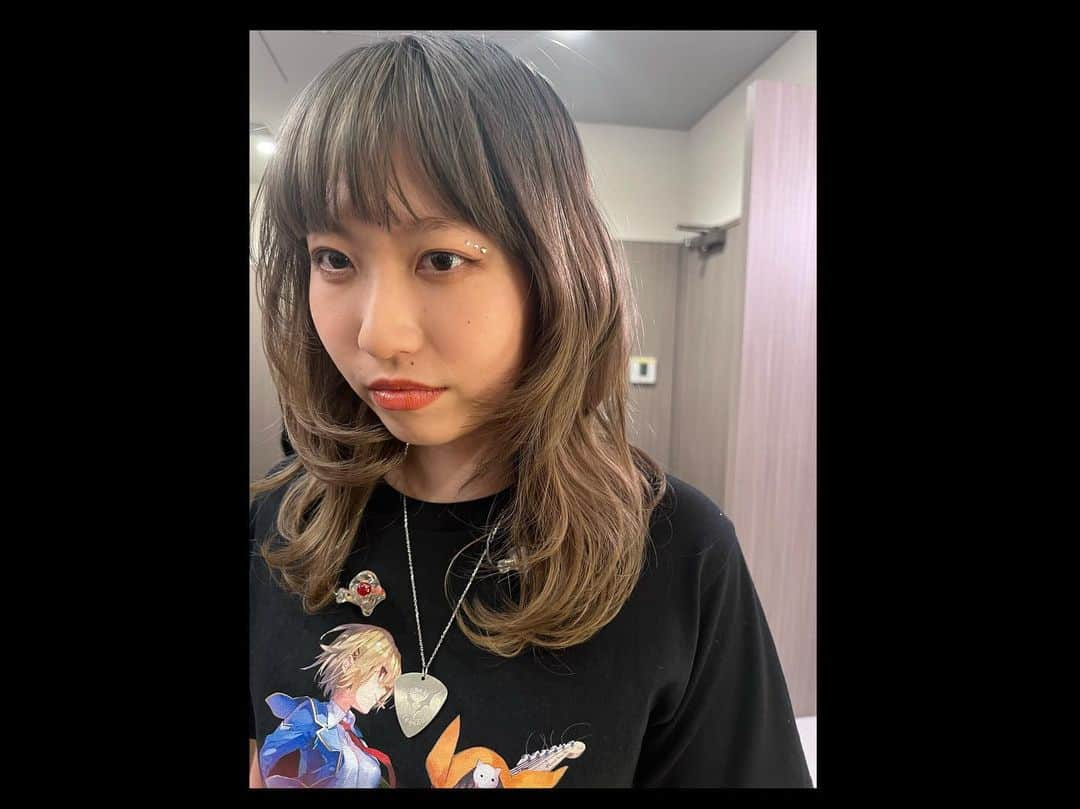 XAI（サイ）さんのインスタグラム写真 - (XAI（サイ）Instagram)「テーマはロックなオスカル☺️✌️ ライブ中たくさん動くようにぐるぐる巻いてもらいました  Hair and make-up by Tomoko Tominaga(@hacapiii ) Styling by Yukie Kunimoto   ありがとうございました💐」3月21日 21時13分 - xai_official