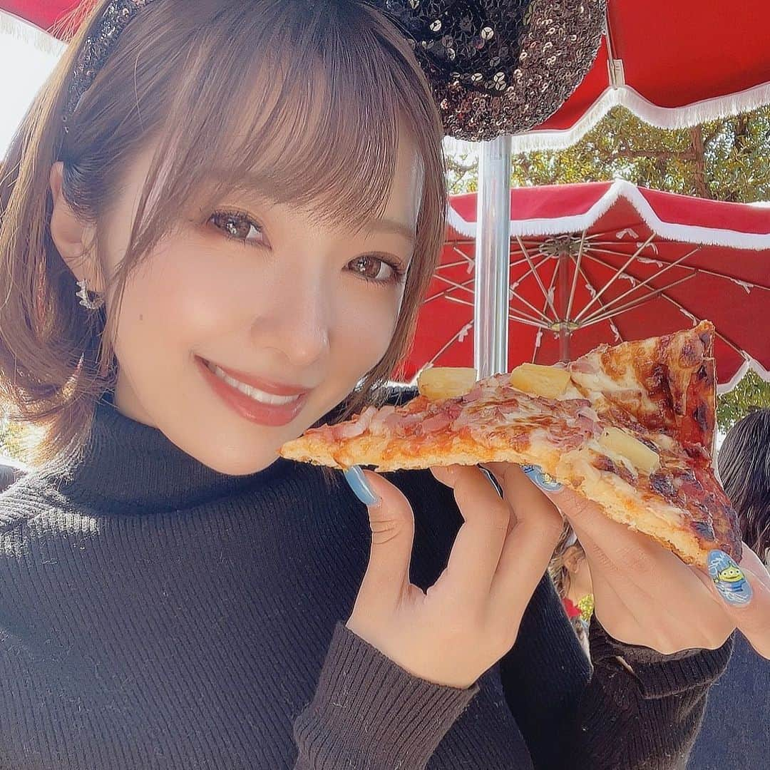 つばさ舞さんのインスタグラム写真 - (つばさ舞Instagram)「. ディズニーで食べるのは… もちろんpizza🍕. . . . . . . . . Buono❤️ . . . . . #つばさ舞 #エイトマンプロダクション」3月21日 21時49分 - tubasa___mai