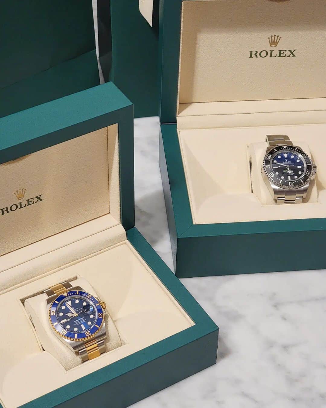 K.Tのインスタグラム：「2023.3.21  今日から👑  WBC日本代表最高でした👏  #rolex  #submariner  #seadweller  #deepsea  #一粒万倍日  #天赦日  #寅の日」