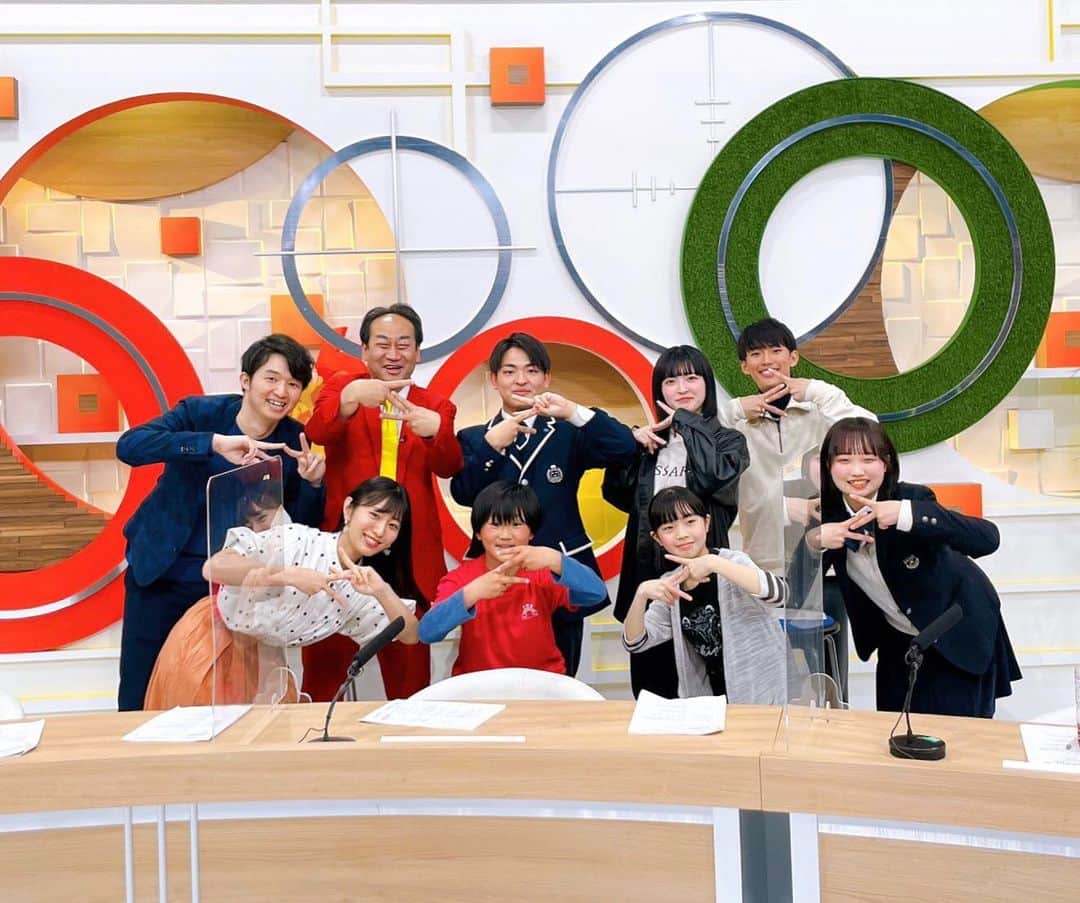 のインスタグラム：「🤡  初めて味わうこの感覚 岡高エリアの他局であるRSKさんに まさか自分が出演する日がくるとは、、、 感慨深かったです😌  相田さんをはじめ、 番組に関わってくださった皆さん 良い経験をありがとうございました✨  楽しい1時間でした！あっという間！ また呼んでください🥺🥺笑 皆さんからの応援でまた出られるかも？ これからも第2の故郷からの応援お願いします❣️」