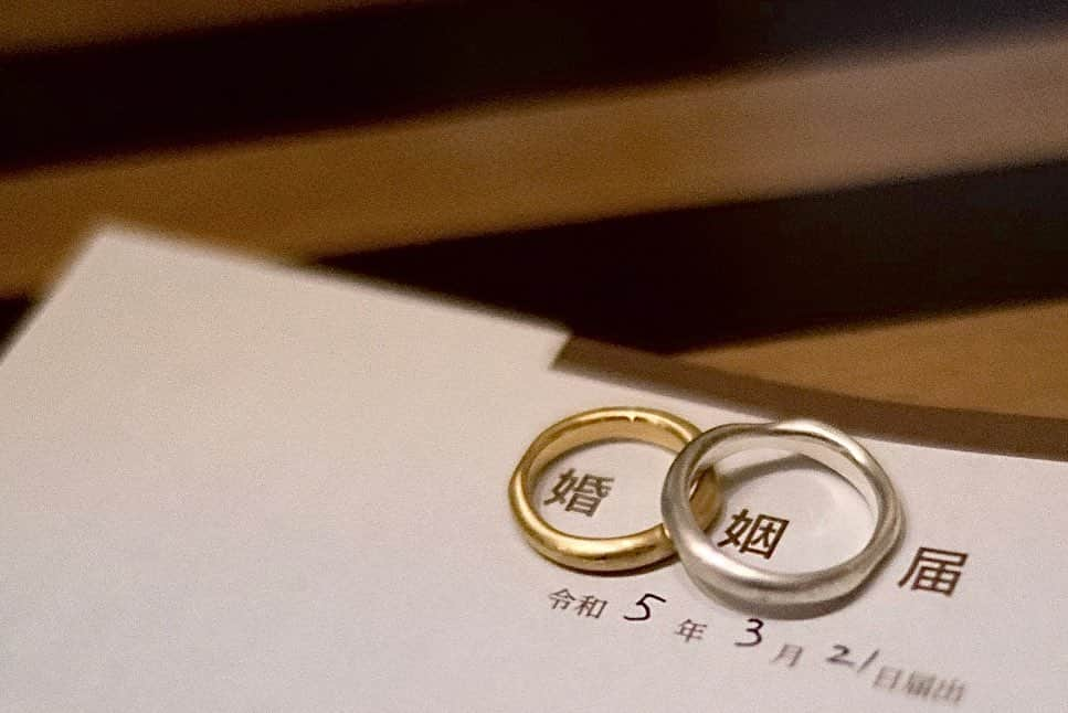 宮坂亜里沙さんのインスタグラム写真 - (宮坂亜里沙Instagram)「2023.03.21💍 私事ですが、結婚しました！ これからも周りへの感謝を忘れず精進していきます。 直接ご挨拶できなかった方、このようなご報告となってしまい申し訳ないですが、引き続きよろしくお願いします✨  #最強開運日  #4年記念日」3月21日 22時50分 - arsmysk