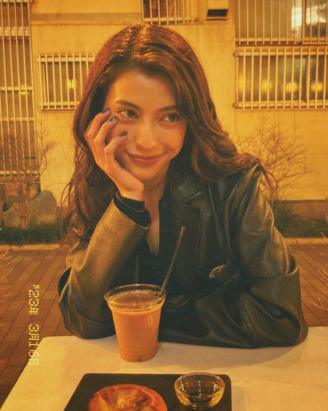 塚本バンブー柚子さんのインスタグラム写真 - (塚本バンブー柚子Instagram)「blurry smile」3月21日 22時58分 - bambouyuzu
