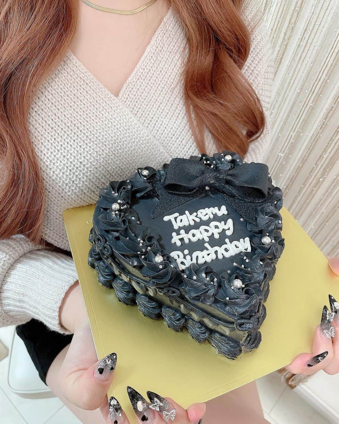 浅井マリサのインスタグラム：「宇宙一大好きな佐藤健さんのお誕生日🖤🎶 おめでとうございます🐱愛してます🥰   #佐藤健  #佐藤健生誕祭2023」