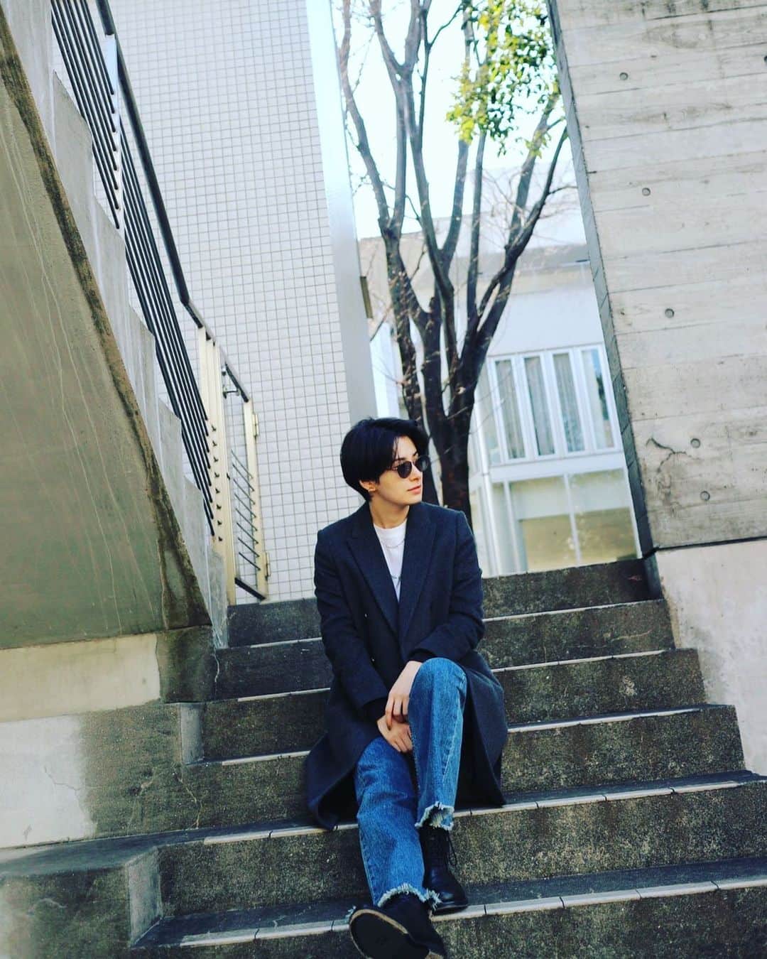 ホラン千秋さんのインスタグラム写真 - (ホラン千秋Instagram)「Goodbye winter coat🧥👋❤️」3月21日 23時15分 - chiakihoran_official