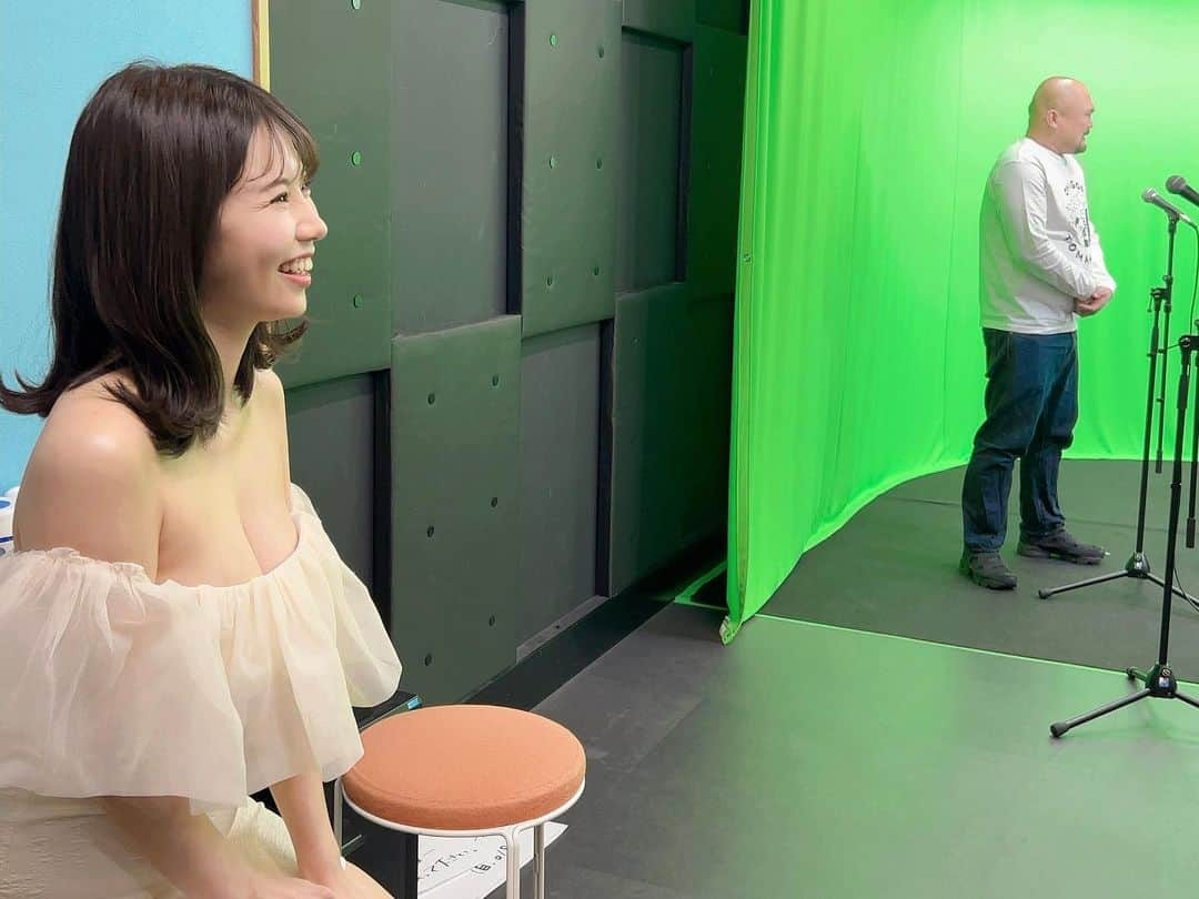 鈴木ふみ奈さんのインスタグラム写真 - (鈴木ふみ奈Instagram)「BS12ポーカーオールイン！ご視聴ありがとうございました📺  放送の完全版はYouTube公式チャンネルで公開予定なので、見逃した方はそちらでチェックしてね♡♧♢♤  最後の3枚はコメント取り待ちで、鬼越トマホーク坂井さんのコメントが面白くて体制がどんどん崩れていってる写真🤣  #ポーカーオールイン」3月21日 23時30分 - fuminasuzuki