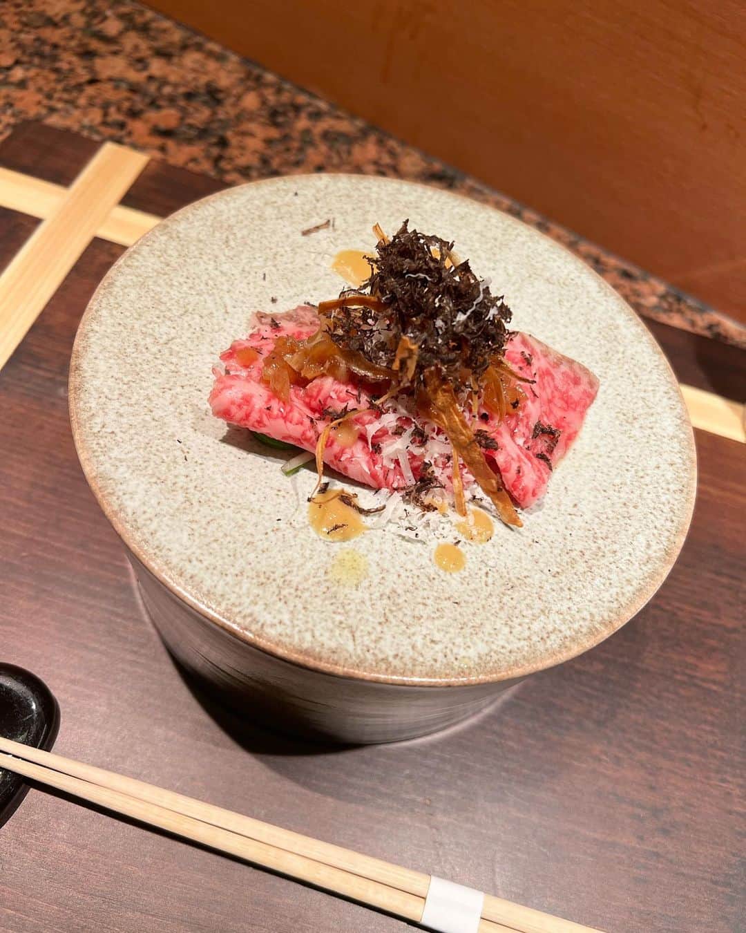 のインスタグラム：「ちょっと前に行った時の🥺🙌 いつも載せるの忘れて時差投稿😂😂笑 メチャクチャ美味しくて泣いた🥺  .  .  #新宿#新宿グルメ#雲丹#うにたん#新宿ランチ#新宿ディナー#dinner#東京#tokyo#グルメ#食テロ」