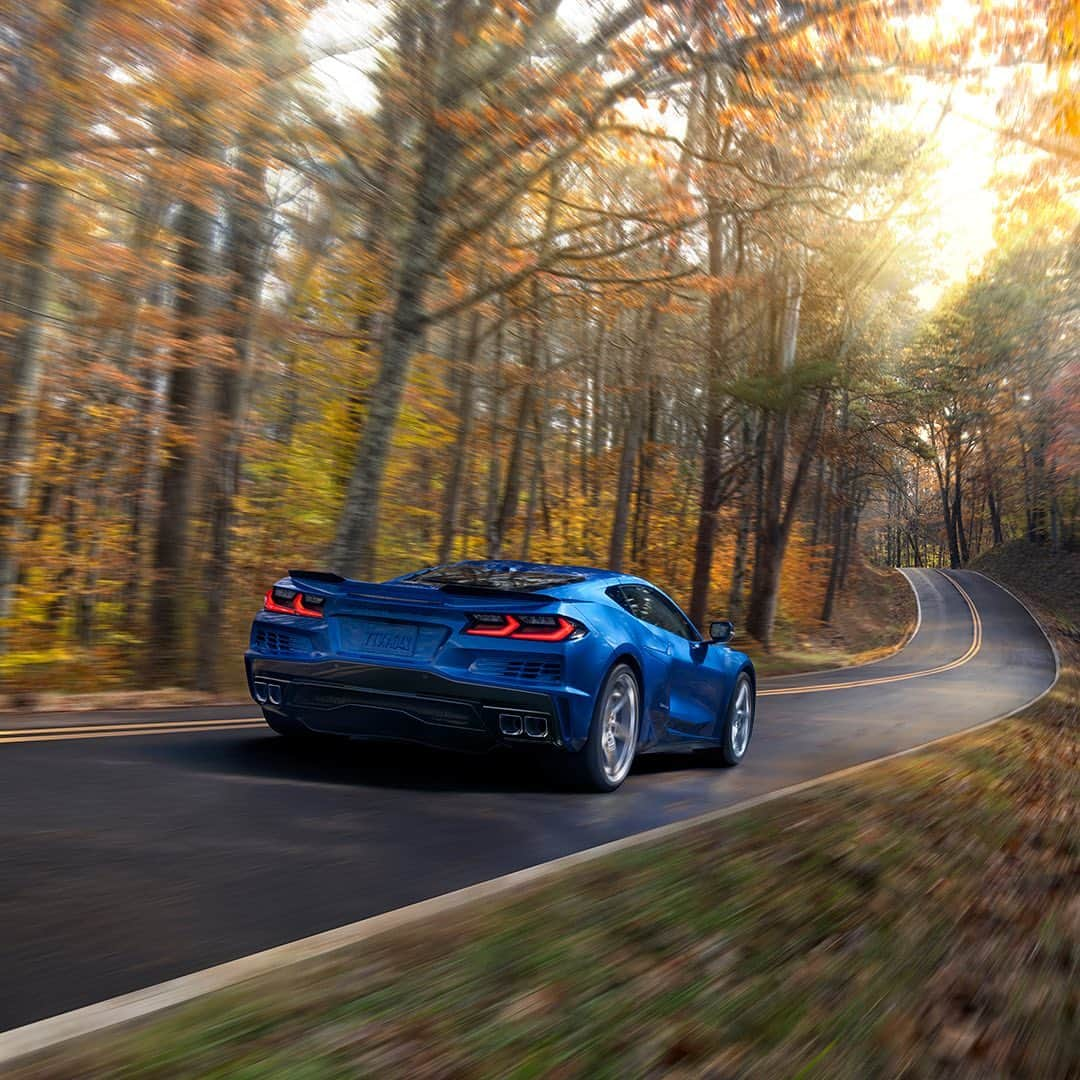 Corvetteさんのインスタグラム写真 - (CorvetteInstagram)「One like none! @chevrolet has a long history of selling its VIN 001 Corvettes at Barrett-Jackson for many worthy causes. During the 2023 Palm Beach Auction, April 13-15 at the South Florida Fairgrounds, the first retail production 2024 Chevrolet @corvette E-Ray 3LZ VIN 001 will be offered with No Reserve. 100% of the hammer price of this eAWD Corvette will benefit @donorschoose, whose mission is to help classrooms in need.  Link in bio to learn more.  … #BarrettJackson #BJAC #BarrettJacksonPalmBeach #PB23 #PalmBeachAuction #ClassicCars #CollectorCars #NoReserve #Chevy #Chevrolet #ChevyPerformance #ChevroletPerformance #ChevroletRacing #ChevroletOnly #ChevroletMotorsports #ChevyCorvette #ChevroletCorvette #Corvette #CorvettesDaily #CorvetteLifestyle #ERay #CorvetteERay #Stingray #Hybrid #GM @southfloridafair #CorvetteERay」3月22日 1時02分 - corvette