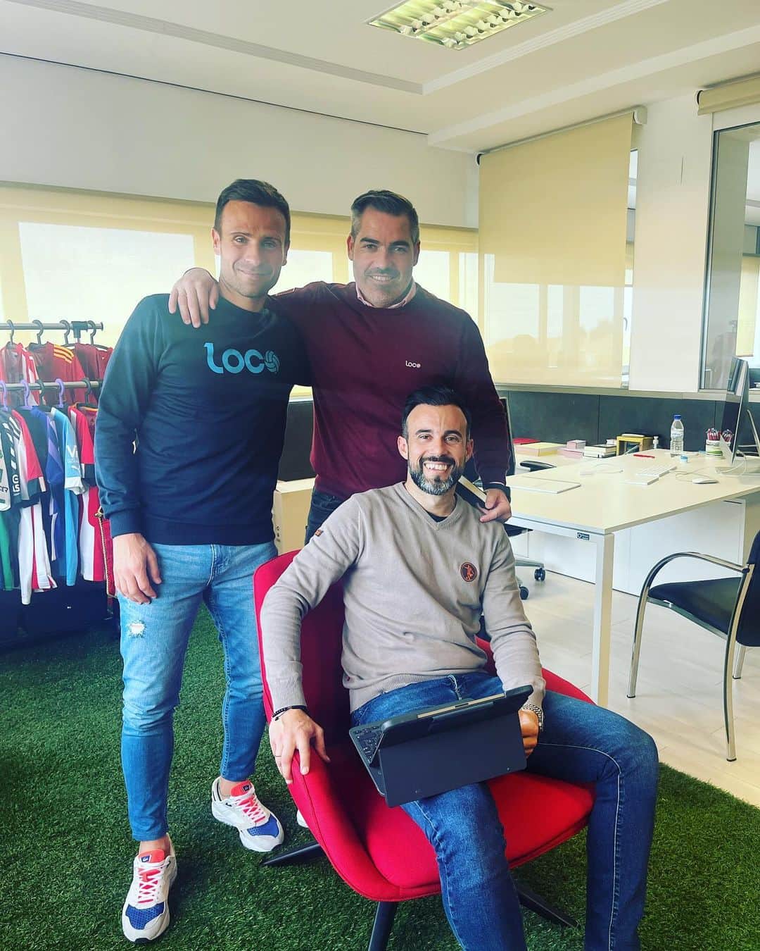 のインスタグラム：「Pico y pala 🙌🏻 AL  @charlgm07  @antoniolopez3」
