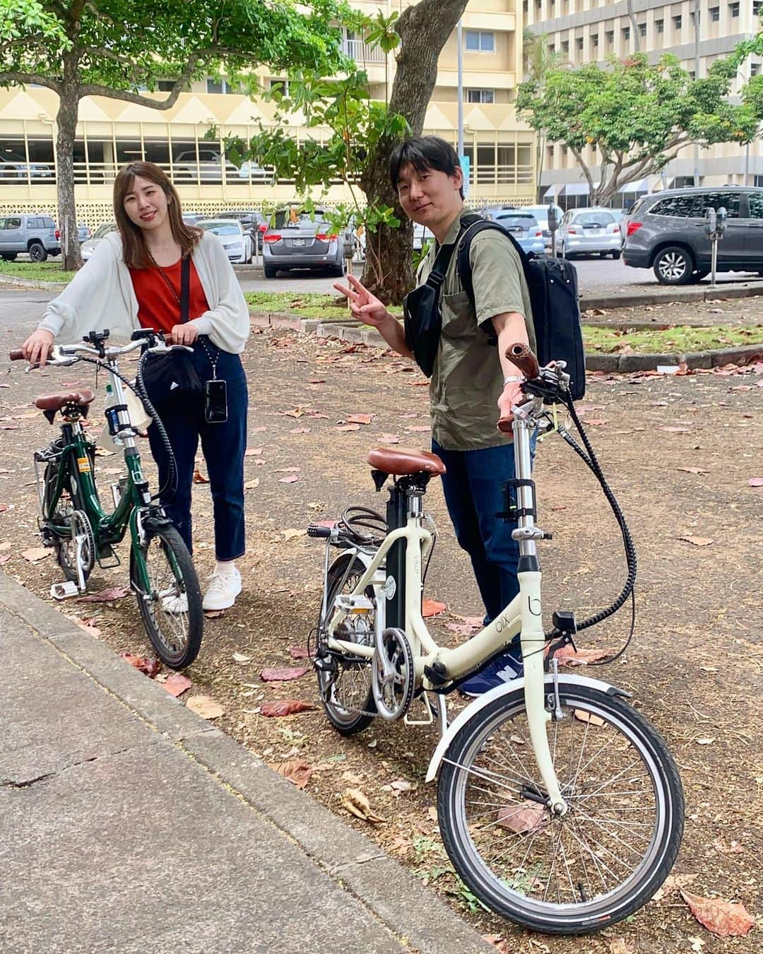 kawaiihawaiitourのインスタグラム：「全米No1のカイルアビーチ、ラニカイビーチに行くには、カイルアタウンで自転車レンタルしないといけないので自転車借りて、そこでロコモコ食べて天国の海へ参りました🥰本日は、この後もいろいろ回ります😊カワイイ・ハワイ・ツアーでは、お客様が行きたいところを自由に選んでもらって好きなようにツアーが回れます‼️ --------------------------------------------------------- ❤️Kawaii Hawai'i Tour / カワイイ・ハワイ・ツアー ❤️✨🌈プラン🌈✨ (ハワイ州政府公認会社 PUC 497-C) ✔︎日本人経営 日本人ガイド付きツアーなので安心️🏝✨😎👍🏽 ✔︎あなただけのオリジナルツアーが作れます ✔︎初ハワイ満喫コース、オススメスケジュールご用意しています‼︎ ✔︎ガイドブック派？それともローカル体験派？#  ✔︎なんでもご相談下さい 💁🏽‍♂️💁🏽☀️🏝✨😎👍🏽 ✔︎お写真もたくさんお撮りします🤳 ------------------------------------------------------ お客様の笑顔が私達の笑顔をモットーにツアーをさせてもらっています🚙🚖🚘 --------------------------------------------------------  #ハワイ #ハワイ絶景 #ハワイツアー #ファインダー越しの私の世界 #ハワイグルメ #ハワイ好き  #天国の海  #kualoaranch #ハワイツアー #ハレイワ　#ハワイハネムーン #ハワイチャーターツアー  #ハワイ旅行 　#カイルア #ハレイワ 　#ハワイ挙式 #ハワイ好きな人と繋がりたい　#ハワイコロナ　#ノースショア #ハワイウェディング #ホノルル #ハワイフォト #アウラニディズニー　#クアロア牧場  　#ラニカイビーチ　#ハワイ土産 #ハワイフォトツアー #ガーリックシュリンプ　#クアロアランチ 　#ピルボックス #ハワイ観光」