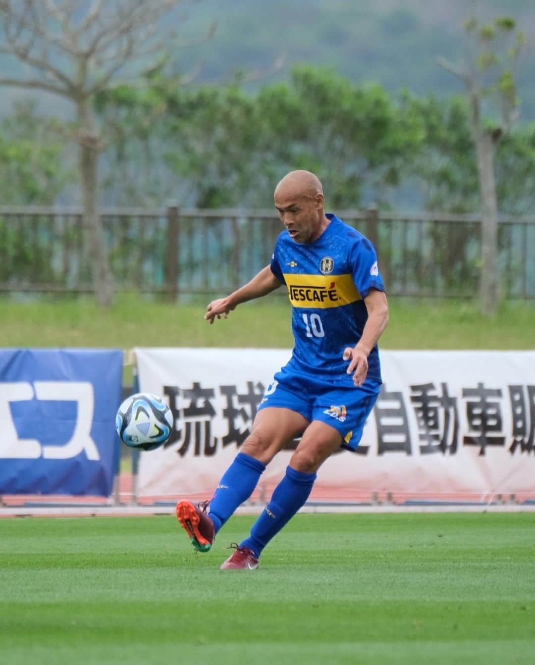 のインスタグラム：「HOME開幕戦にあたり、試合前日から試合終了後まで設営、運営、後片付けの協力をして頂いたボランティアの皆さん、スタッフ、メンバーに入れなかった選手、アカデミーの子供達ありがとうございました。 観戦に来て頂いたファン、サポーターの皆さんありがとうございました。 皆さんと喜びを分かち合える様に戦っていきますので引き続きよろしくお願いします。」