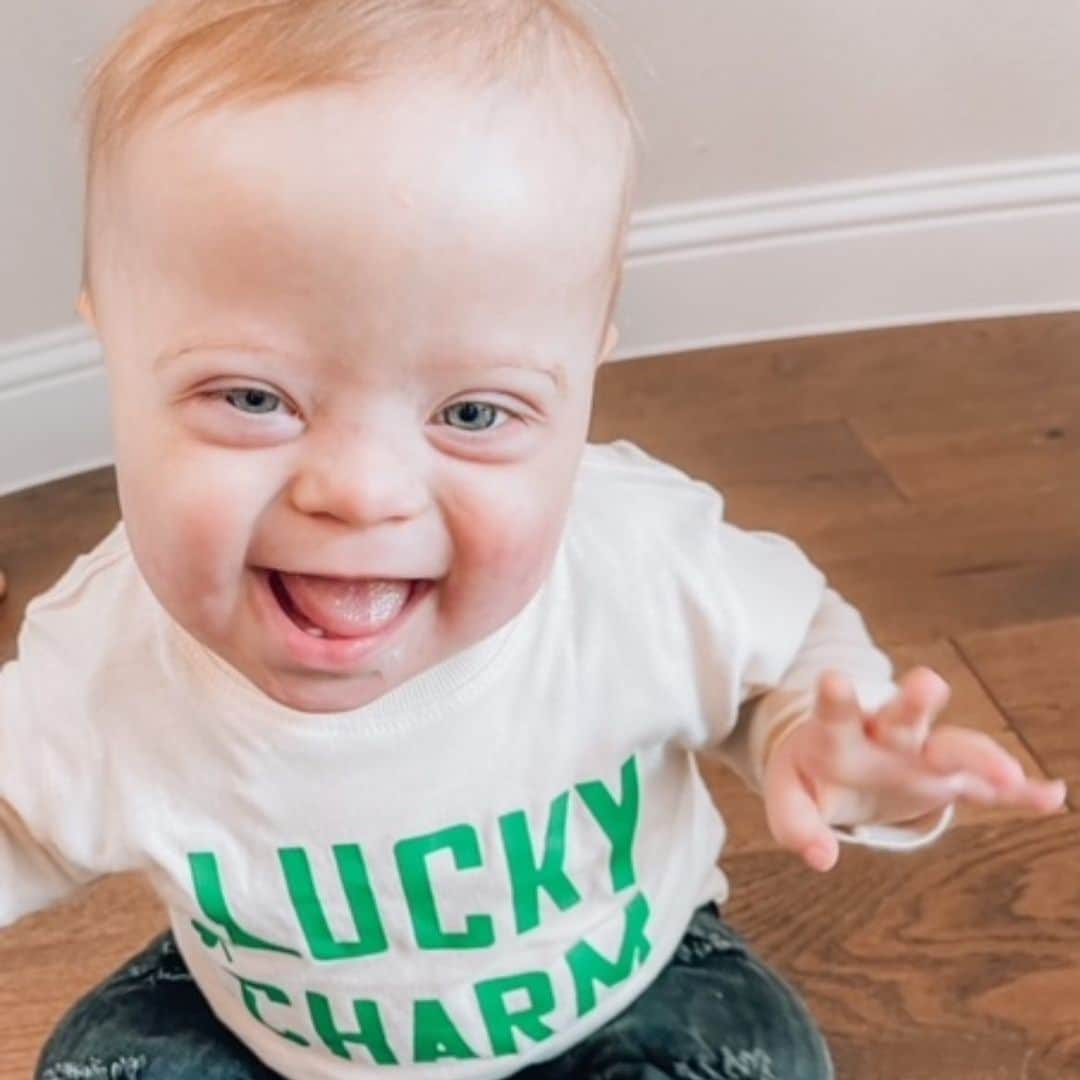 レイン・ギャリソンのインスタグラム：「This is my longtime friend @msmaggiegormly son Jacob. Today is #worlddownsyndromeday but if you ask me they should call it #upsyndrome because he’s such a bright light. If you’d like to donate to @rubysrainbow to help children with down syndrome get the education they deserve copy and paste the link https://321pledge.org/share/maggie-gormly」