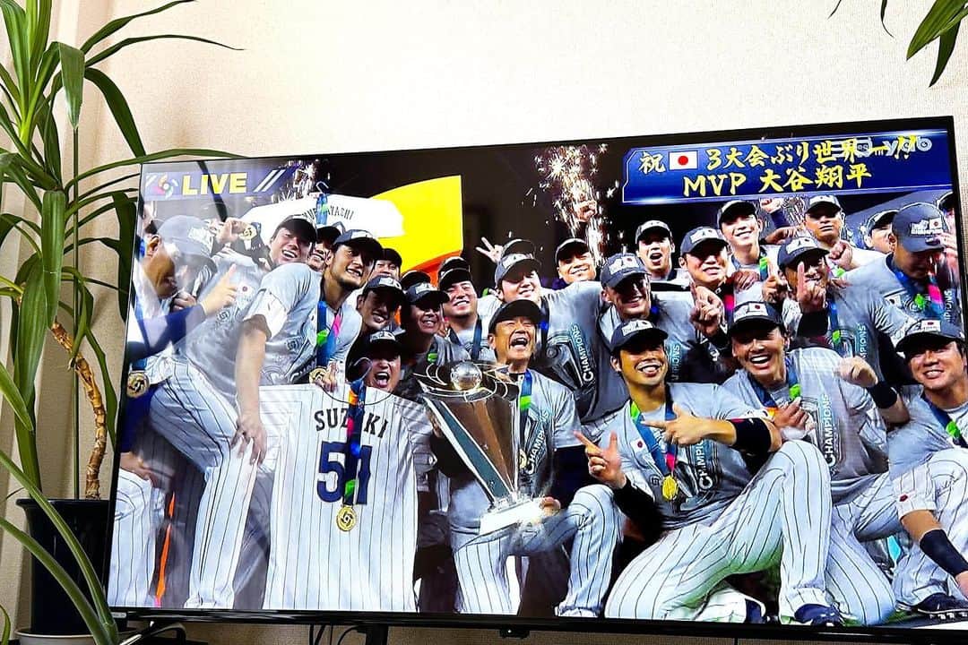 元木行哉のインスタグラム：「世界一、おめでとうございます、#侍ジャパン ！🇯🇵 やったねー‼︎  #WBC決勝 #最高です #日本代表 #野球 #baseball」