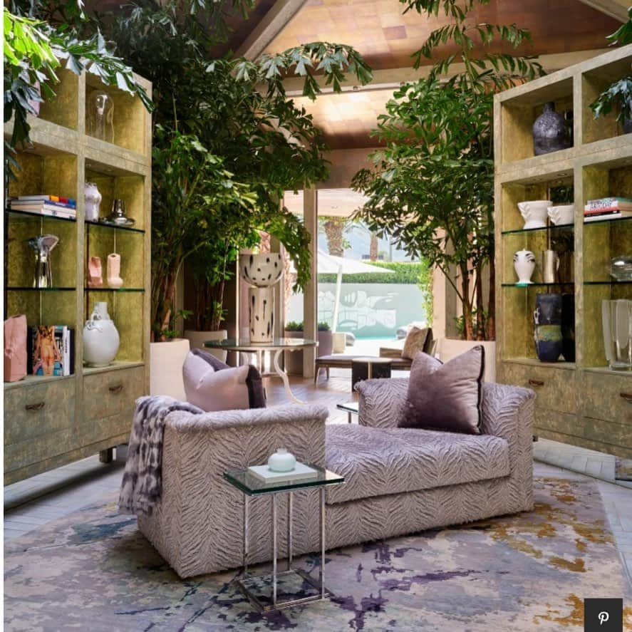 アポロジーさんのインスタグラム写真 - (アポロジーInstagram)「I am still very emotional while looking at this stunning project … thanks to @studiojacksondesign for trusting our Art and Craft, and for giving us the opportunity to be part of this very special and glamorous home. /// /// En Français … vous avez compris, non ?  Post and picture @archdigest @amyastley @rogerdaviesphotography   Video @alysoares  @carole」3月22日 4時38分 - olivia_cognet