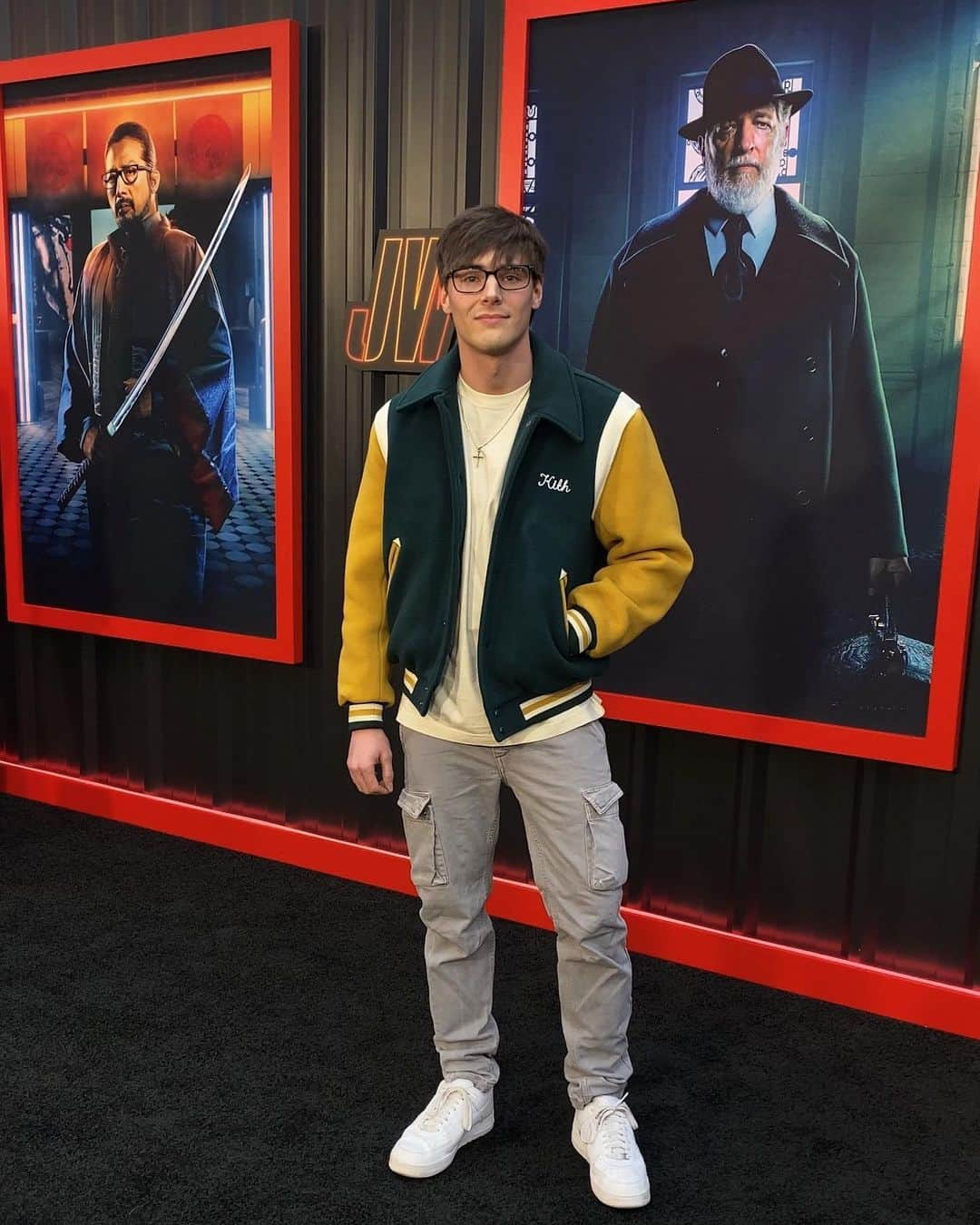 ケビン・クインのインスタグラム：「From last night at the John Wick: Chapter 4 premiere. I’ve been obsessed with this franchise since the beginning, and I’m pleased to say that the fourth film doesn’t disappoint. Go see it.」